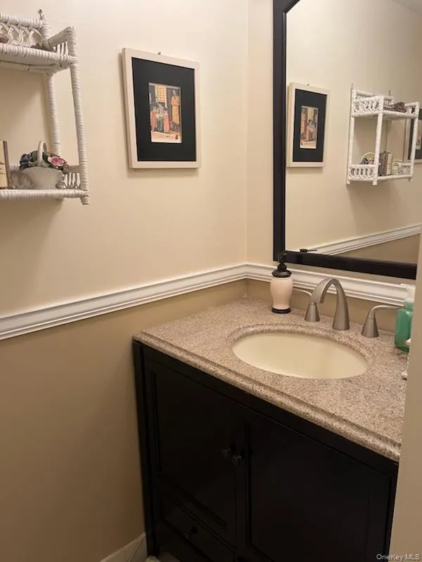 220 Montauk Highway, Southampton, NY, 2 Bedrooms Bedrooms, 5 Rooms Rooms,1 BathroomBathrooms,Residential Lease,For Rent,Montauk,0,990364 220 Montauk Highway, Southampton, NY, 2 Bedrooms Bedrooms, 5 Rooms Rooms,1 BathroomBathrooms,Residential Lease,For Rent,Montauk,0,990364