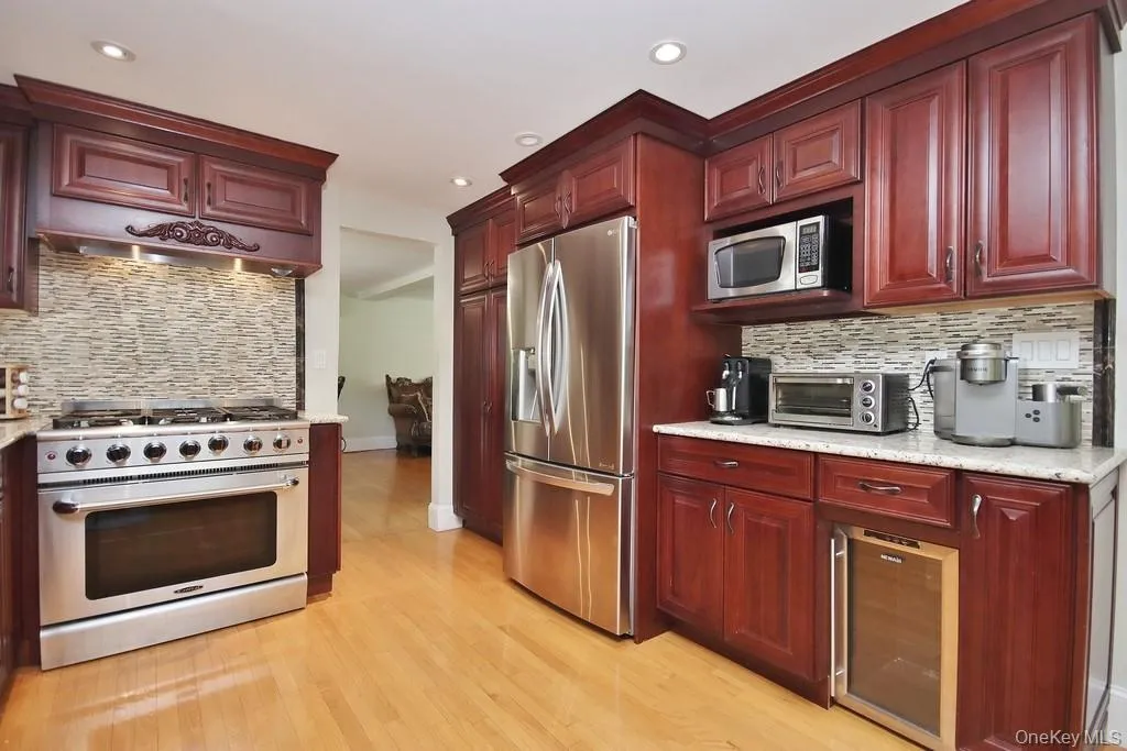 Stainless appliances and 6 burner stove in Kitchen Stainless appliances and 6 burner stove in Kitchen