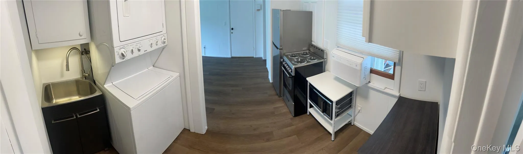 34 Little Neck Road, Huntington, NY, 1 Bedroom Bedrooms, 3 Rooms Rooms,1 BathroomBathrooms,Residential Lease,For Rent,Little Neck,0,990380 34 Little Neck Road, Huntington, NY, 1 Bedroom Bedrooms, 3 Rooms Rooms,1 BathroomBathrooms,Residential Lease,For Rent,Little Neck,0,990380