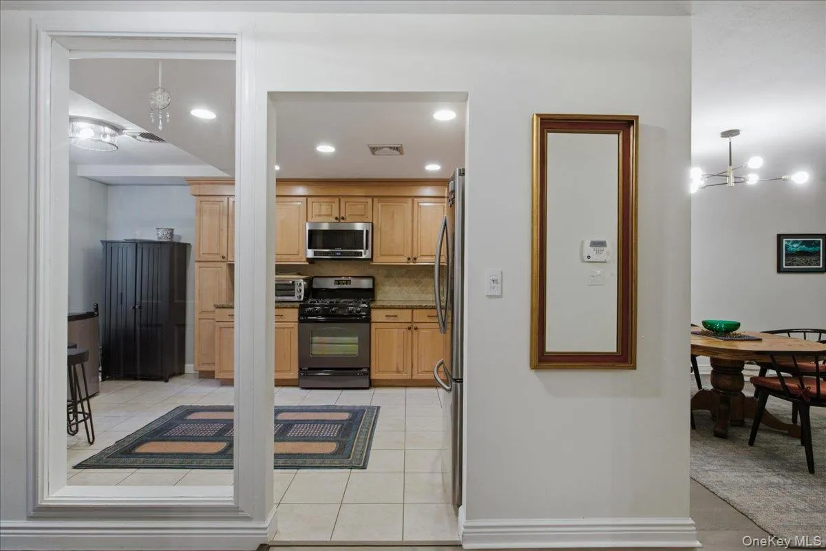 217 Martling Avenue, Greenburgh, NY, 2 Bedrooms Bedrooms, 6 Rooms Rooms,2 BathroomsBathrooms,Residential,For Rent,Martling,0,990393 217 Martling Avenue, Greenburgh, NY, 2 Bedrooms Bedrooms, 6 Rooms Rooms,2 BathroomsBathrooms,Residential,For Rent,Martling,0,990393