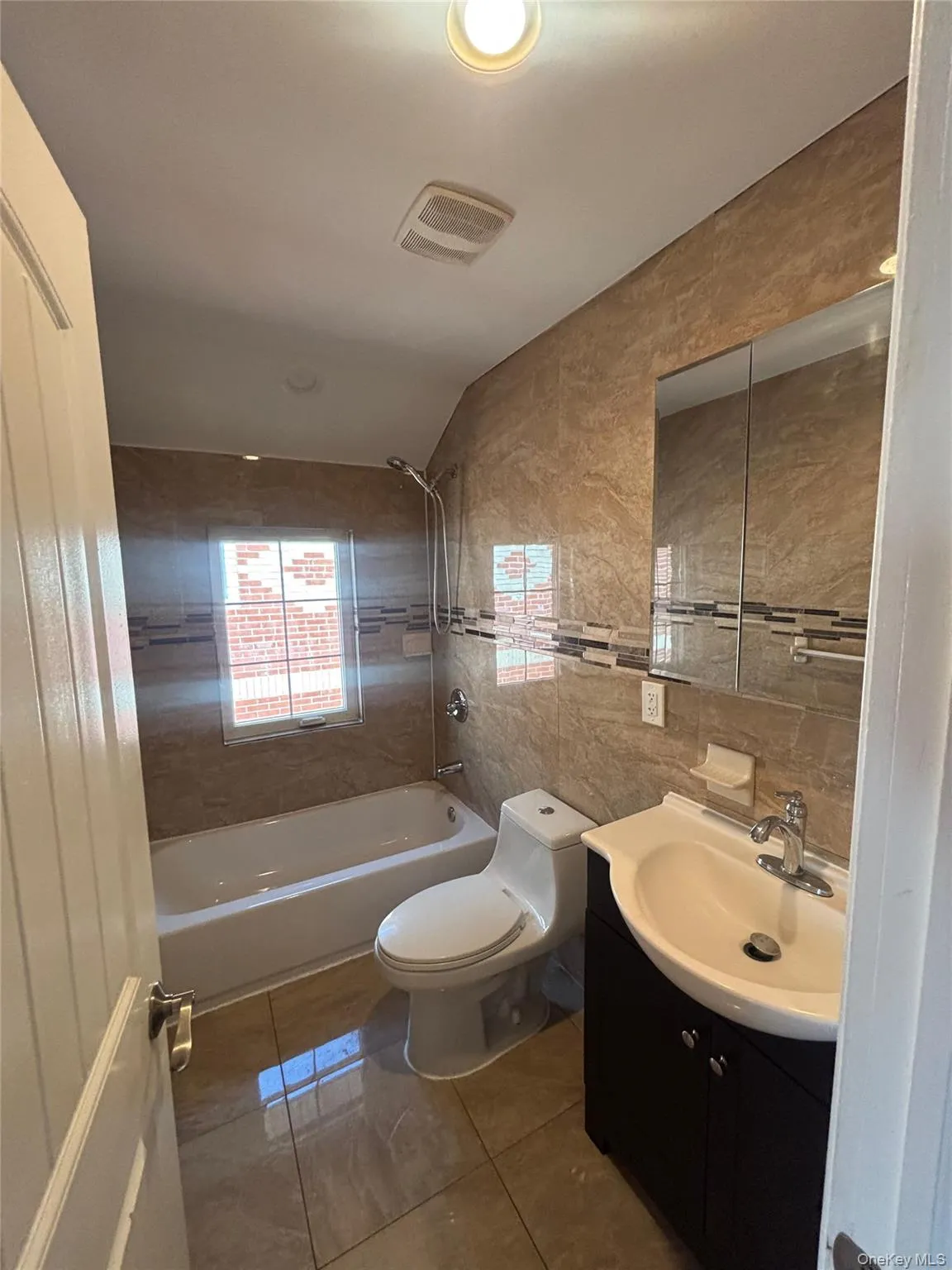 12032 201st Street, New York, NY, 3 Bedrooms Bedrooms, 5 Rooms Rooms,2 BathroomsBathrooms,Residential Lease,For Rent,201st,0,990445 12032 201st Street, New York, NY, 3 Bedrooms Bedrooms, 5 Rooms Rooms,2 BathroomsBathrooms,Residential Lease,For Rent,201st,0,990445