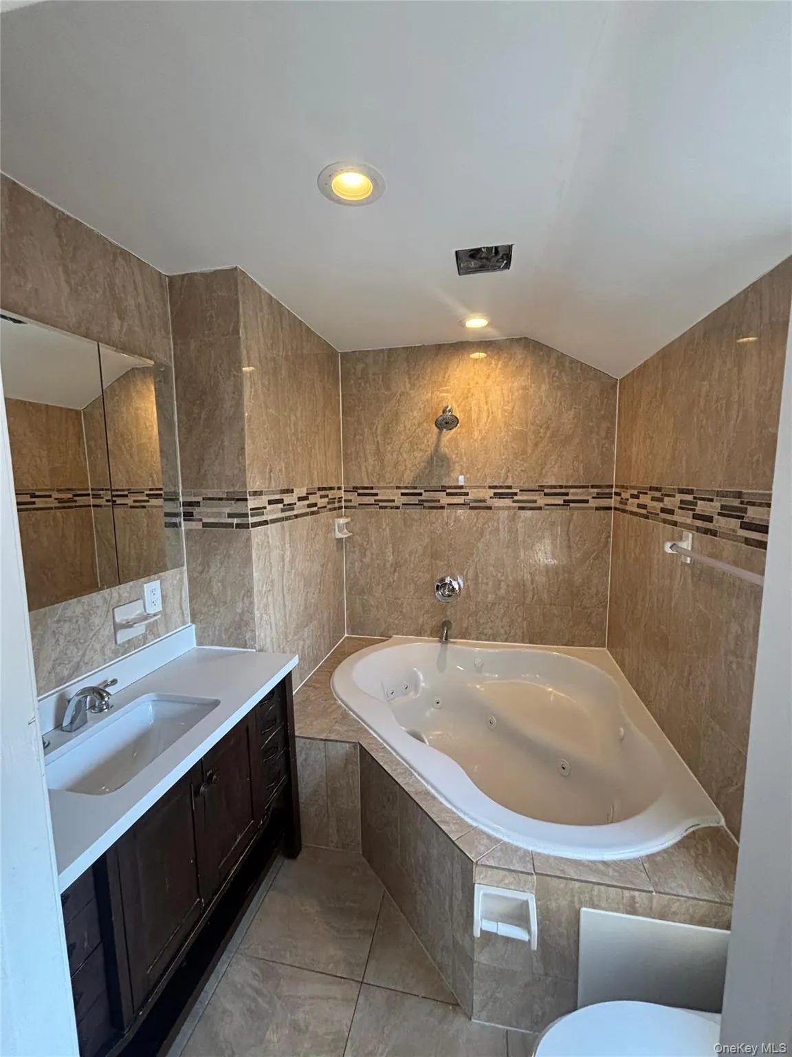 12032 201st Street, New York, NY, 3 Bedrooms Bedrooms, 5 Rooms Rooms,2 BathroomsBathrooms,Residential Lease,For Rent,201st,0,990445 12032 201st Street, New York, NY, 3 Bedrooms Bedrooms, 5 Rooms Rooms,2 BathroomsBathrooms,Residential Lease,For Rent,201st,0,990445