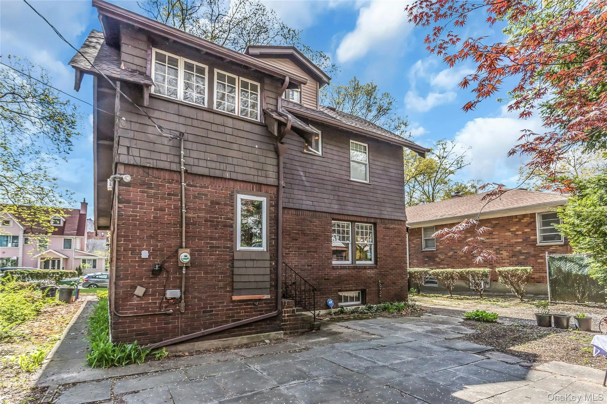 116 82nd Road, New York, NY, 4 Bedrooms Bedrooms, 10 Rooms Rooms,1 BathroomBathrooms,Residential,For Rent,82nd,0,990448 116 82nd Road, New York, NY, 4 Bedrooms Bedrooms, 10 Rooms Rooms,1 BathroomBathrooms,Residential,For Rent,82nd,0,990448