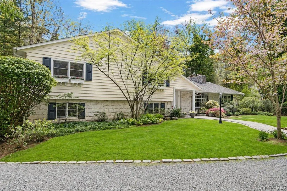 5 Fox Lane, Oyster Bay, NY, 4 Bedrooms Bedrooms, 9 Rooms Rooms,3 BathroomsBathrooms,Residential,For Rent,Fox,0,990449 5 Fox Lane, Oyster Bay, NY, 4 Bedrooms Bedrooms, 9 Rooms Rooms,3 BathroomsBathrooms,Residential,For Rent,Fox,0,990449