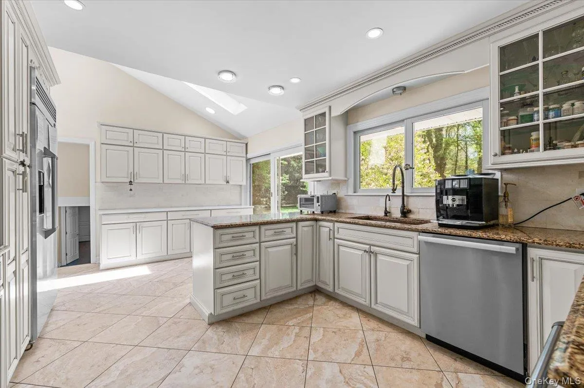 5 Fox Lane, Oyster Bay, NY, 4 Bedrooms Bedrooms, 9 Rooms Rooms,3 BathroomsBathrooms,Residential,For Rent,Fox,0,990449 5 Fox Lane, Oyster Bay, NY, 4 Bedrooms Bedrooms, 9 Rooms Rooms,3 BathroomsBathrooms,Residential,For Rent,Fox,0,990449