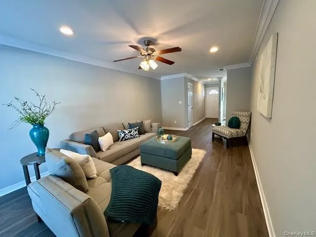 44 Mainsail Drive, Brookhaven, NY, 1 Bedroom Bedrooms, 4 Rooms Rooms,1 BathroomBathrooms,Residential Lease,For Rent,Mainsail,0,990451 44 Mainsail Drive, Brookhaven, NY, 1 Bedroom Bedrooms, 4 Rooms Rooms,1 BathroomBathrooms,Residential Lease,For Rent,Mainsail,0,990451