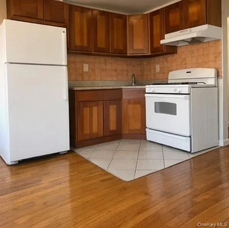 584 Lafayette Avenue, New York, NY, 2 Bedrooms Bedrooms, 2 Rooms Rooms,1 BathroomBathrooms,Residential Lease,For Rent,Lafayette,0,990455 584 Lafayette Avenue, New York, NY, 2 Bedrooms Bedrooms, 2 Rooms Rooms,1 BathroomBathrooms,Residential Lease,For Rent,Lafayette,0,990455