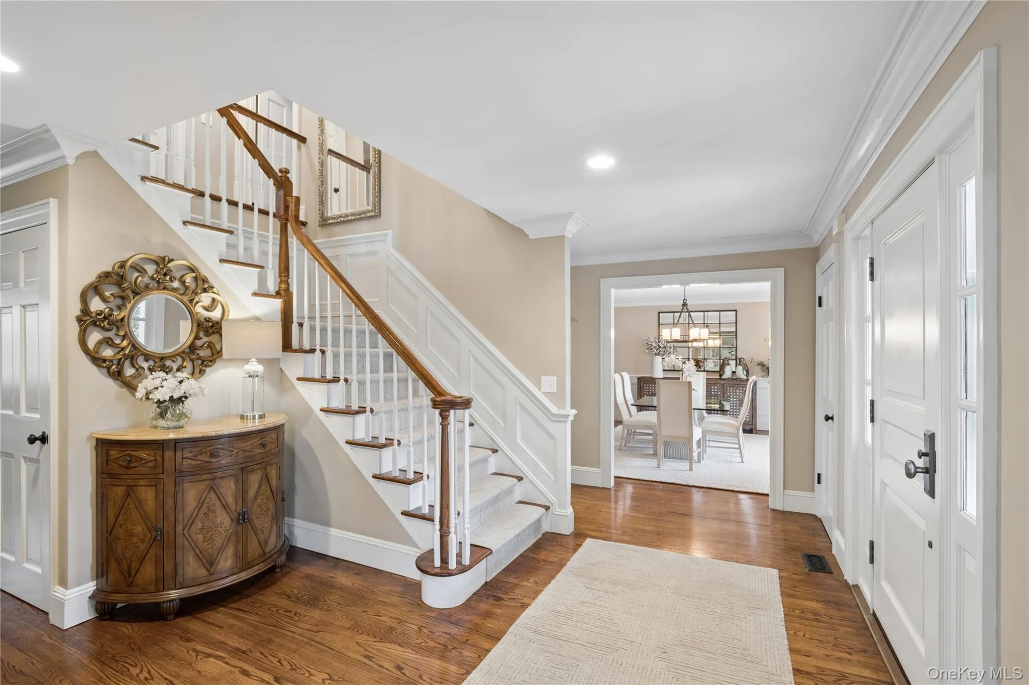 Entry foyer w/ double closets Entry foyer w/ double closets