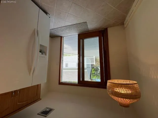 Door to Deck Door to Deck