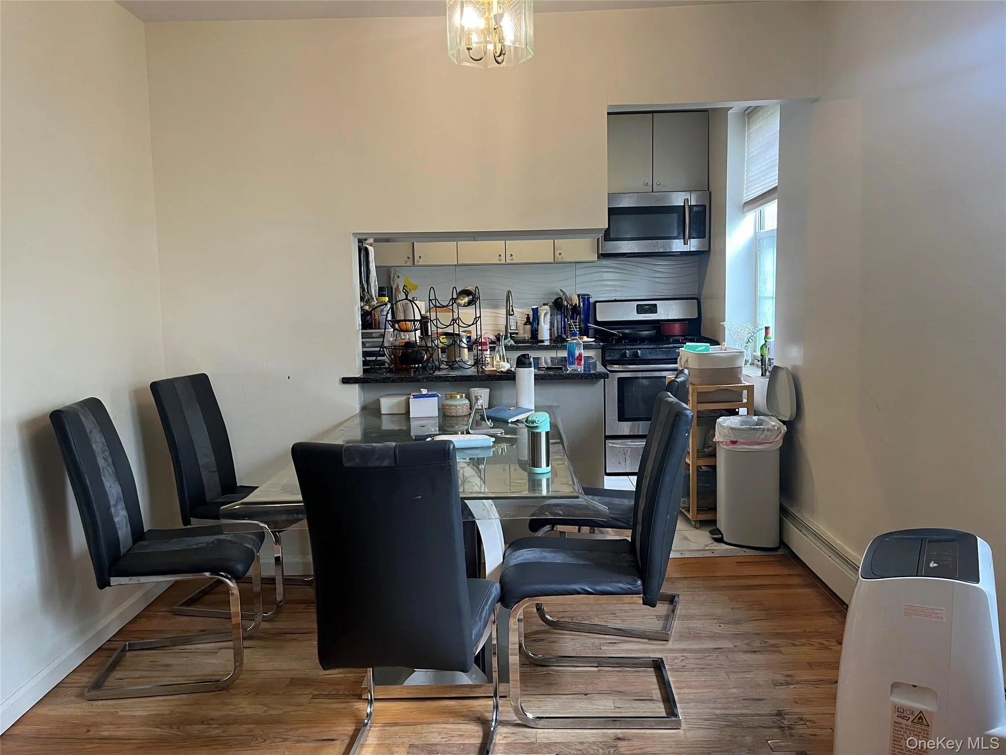 208-08 39 Avenue, New York, NY, 3 Bedrooms Bedrooms, 5 Rooms Rooms,1 BathroomBathrooms,Residential Lease,For Rent,39,0,990496 208-08 39 Avenue, New York, NY, 3 Bedrooms Bedrooms, 5 Rooms Rooms,1 BathroomBathrooms,Residential Lease,For Rent,39,0,990496