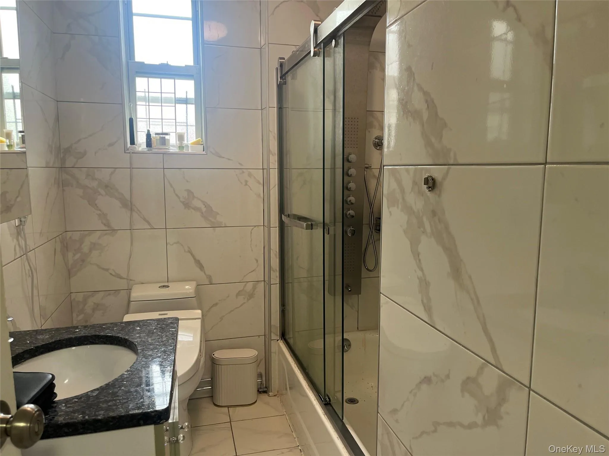 208-08 39 Avenue, New York, NY, 3 Bedrooms Bedrooms, 5 Rooms Rooms,1 BathroomBathrooms,Residential Lease,For Rent,39,0,990496 208-08 39 Avenue, New York, NY, 3 Bedrooms Bedrooms, 5 Rooms Rooms,1 BathroomBathrooms,Residential Lease,For Rent,39,0,990496