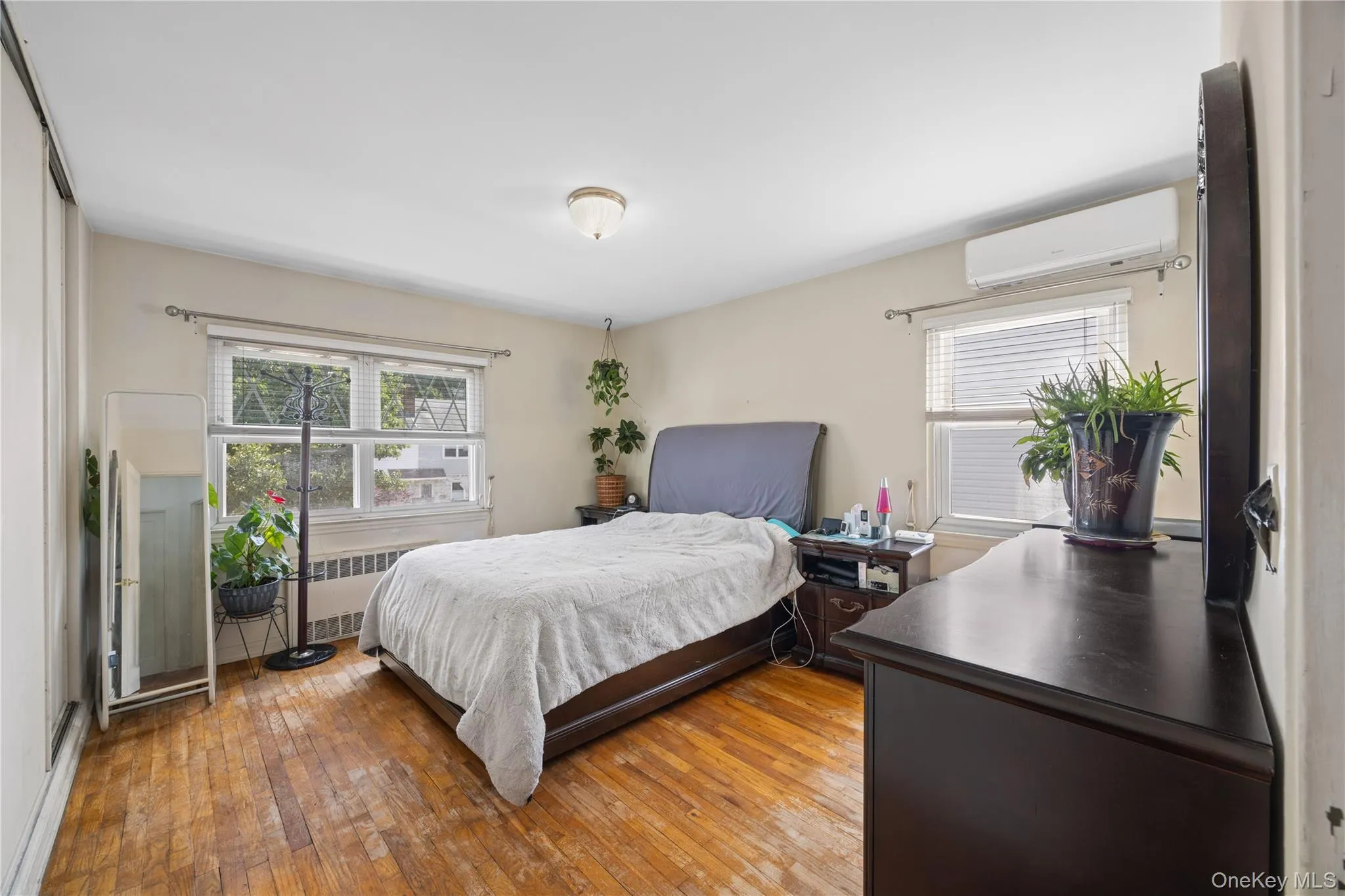 13817 64th Avenue, New York, NY, 2 Bedrooms Bedrooms, 5 Rooms Rooms,2 BathroomsBathrooms,Residential,For Rent,64th,0,990506 13817 64th Avenue, New York, NY, 2 Bedrooms Bedrooms, 5 Rooms Rooms,2 BathroomsBathrooms,Residential,For Rent,64th,0,990506
