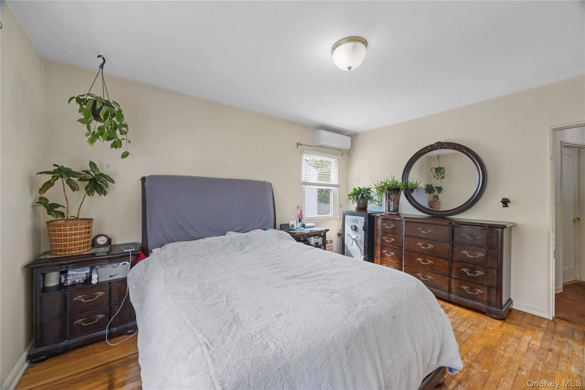13817 64th Avenue, New York, NY, 2 Bedrooms Bedrooms, 5 Rooms Rooms,2 BathroomsBathrooms,Residential,For Rent,64th,0,990506 13817 64th Avenue, New York, NY, 2 Bedrooms Bedrooms, 5 Rooms Rooms,2 BathroomsBathrooms,Residential,For Rent,64th,0,990506