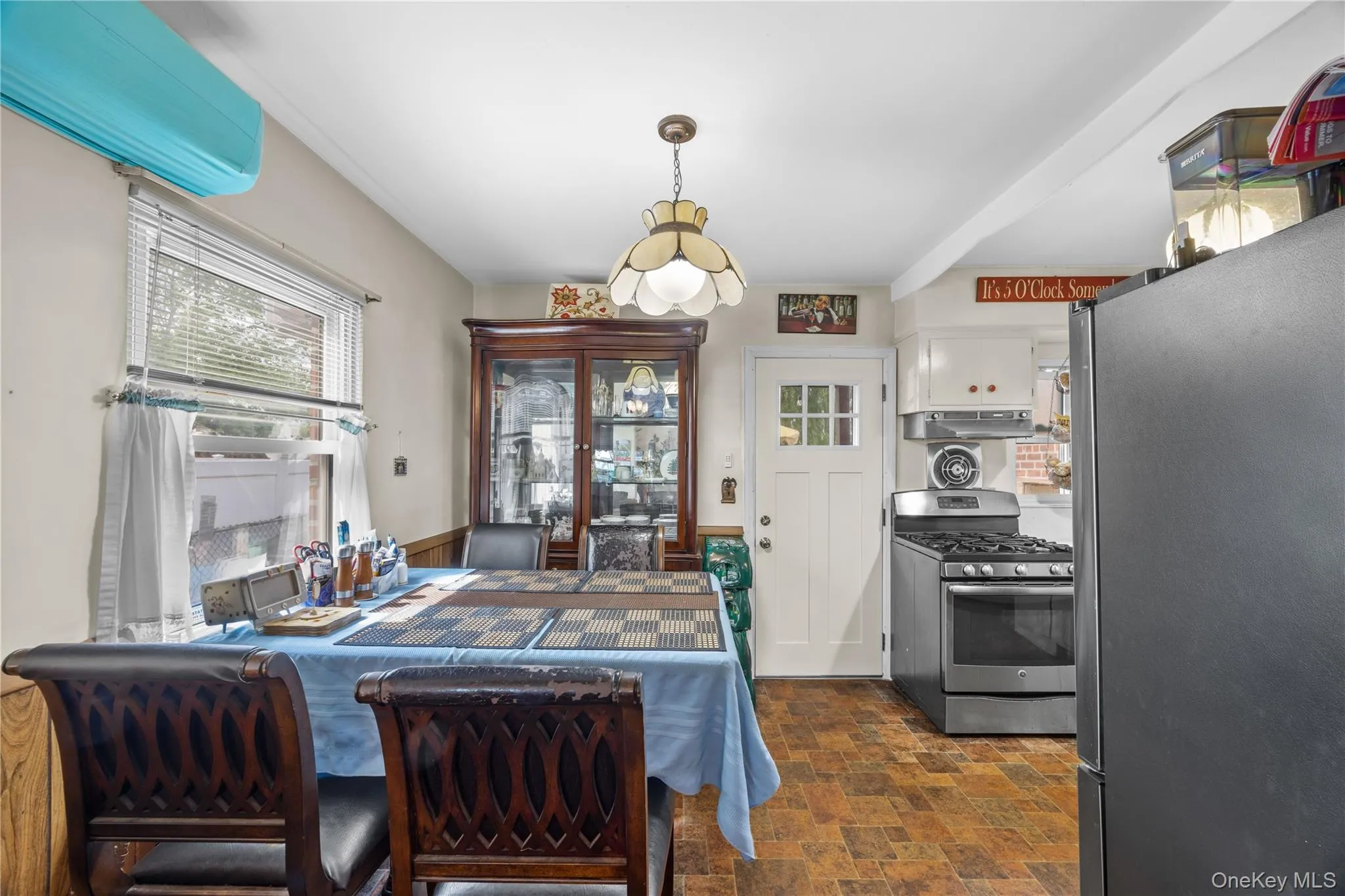 13817 64th Avenue, New York, NY, 2 Bedrooms Bedrooms, 5 Rooms Rooms,2 BathroomsBathrooms,Residential,For Rent,64th,0,990506 13817 64th Avenue, New York, NY, 2 Bedrooms Bedrooms, 5 Rooms Rooms,2 BathroomsBathrooms,Residential,For Rent,64th,0,990506