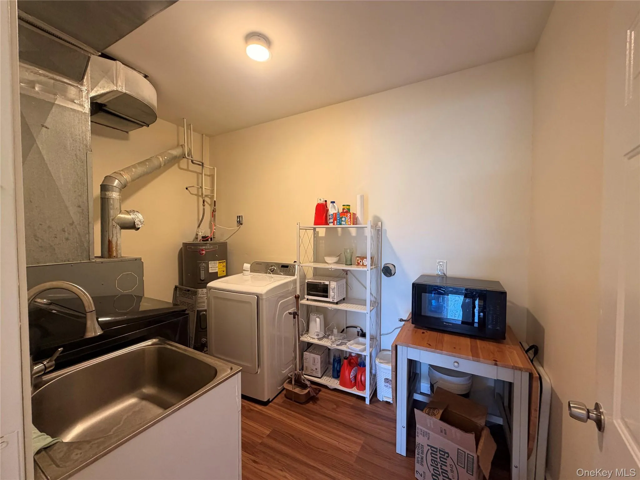 59 Schobl Street, Mount Hope, NY, 3 Bedrooms Bedrooms, 8 Rooms Rooms,2 BathroomsBathrooms,Residential,For Rent,Schobl,0,KEY990526 59 Schobl Street, Mount Hope, NY, 3 Bedrooms Bedrooms, 8 Rooms Rooms,2 BathroomsBathrooms,Residential,For Rent,Schobl,0,KEY990526