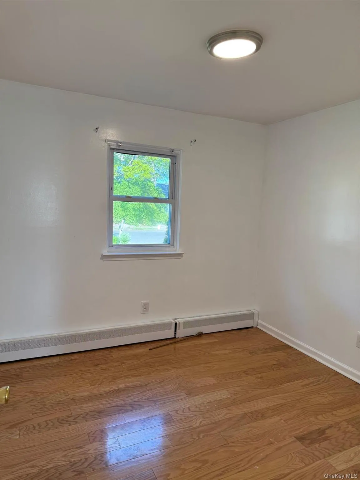 35 Auborn Avenue, Brookhaven, NY, 3 Bedrooms Bedrooms, 6 Rooms Rooms,1 BathroomBathrooms,Residential Lease,For Rent,Auborn,0,990541 35 Auborn Avenue, Brookhaven, NY, 3 Bedrooms Bedrooms, 6 Rooms Rooms,1 BathroomBathrooms,Residential Lease,For Rent,Auborn,0,990541