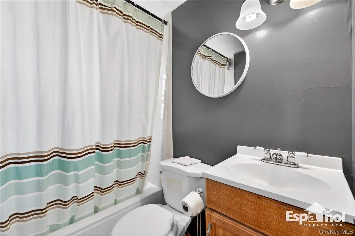 36 Ronald Drive, Babylon, NY, 5 Bedrooms Bedrooms, 9 Rooms Rooms,3 BathroomsBathrooms,Residential Sale,For Rent,Ronald,0,990542 36 Ronald Drive, Babylon, NY, 5 Bedrooms Bedrooms, 9 Rooms Rooms,3 BathroomsBathrooms,Residential Sale,For Rent,Ronald,0,990542