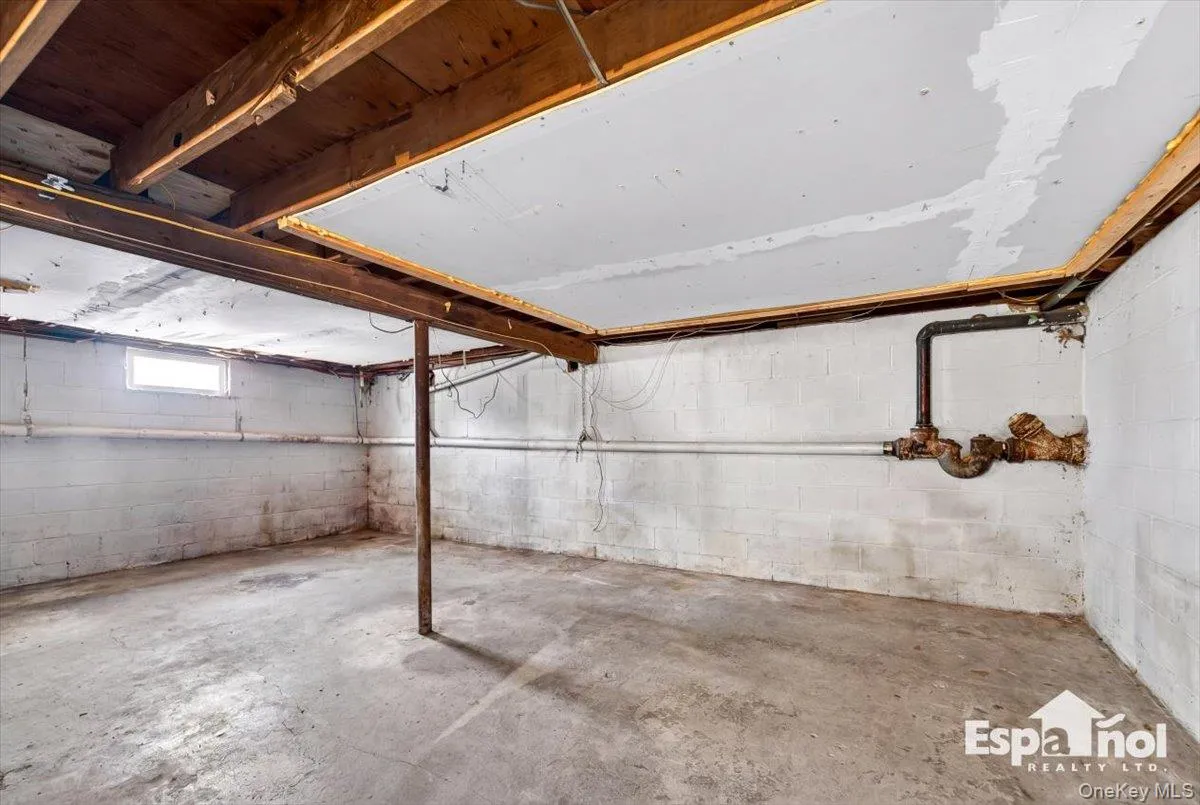 36 Ronald Drive, Babylon, NY, 5 Bedrooms Bedrooms, 9 Rooms Rooms,3 BathroomsBathrooms,Residential Sale,For Rent,Ronald,0,990542 36 Ronald Drive, Babylon, NY, 5 Bedrooms Bedrooms, 9 Rooms Rooms,3 BathroomsBathrooms,Residential Sale,For Rent,Ronald,0,990542