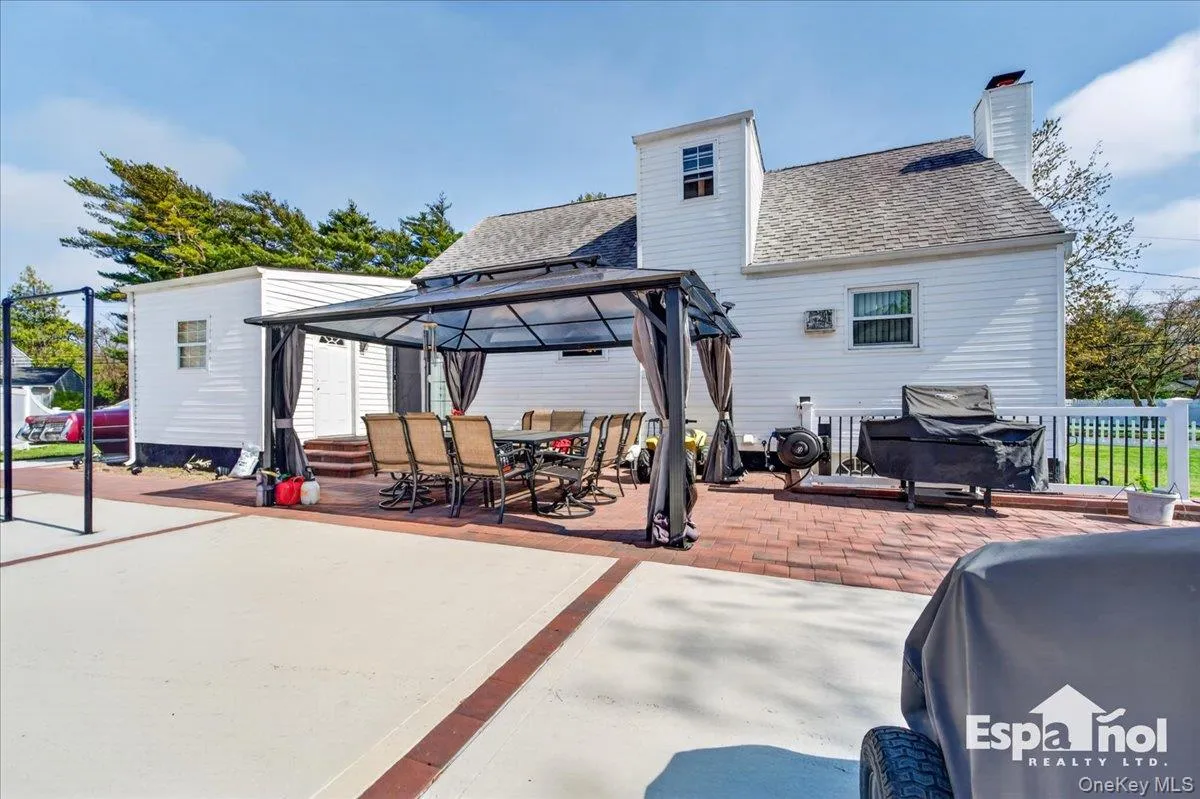 36 Ronald Drive, Babylon, NY, 5 Bedrooms Bedrooms, 9 Rooms Rooms,3 BathroomsBathrooms,Residential Sale,For Rent,Ronald,0,990542 36 Ronald Drive, Babylon, NY, 5 Bedrooms Bedrooms, 9 Rooms Rooms,3 BathroomsBathrooms,Residential Sale,For Rent,Ronald,0,990542