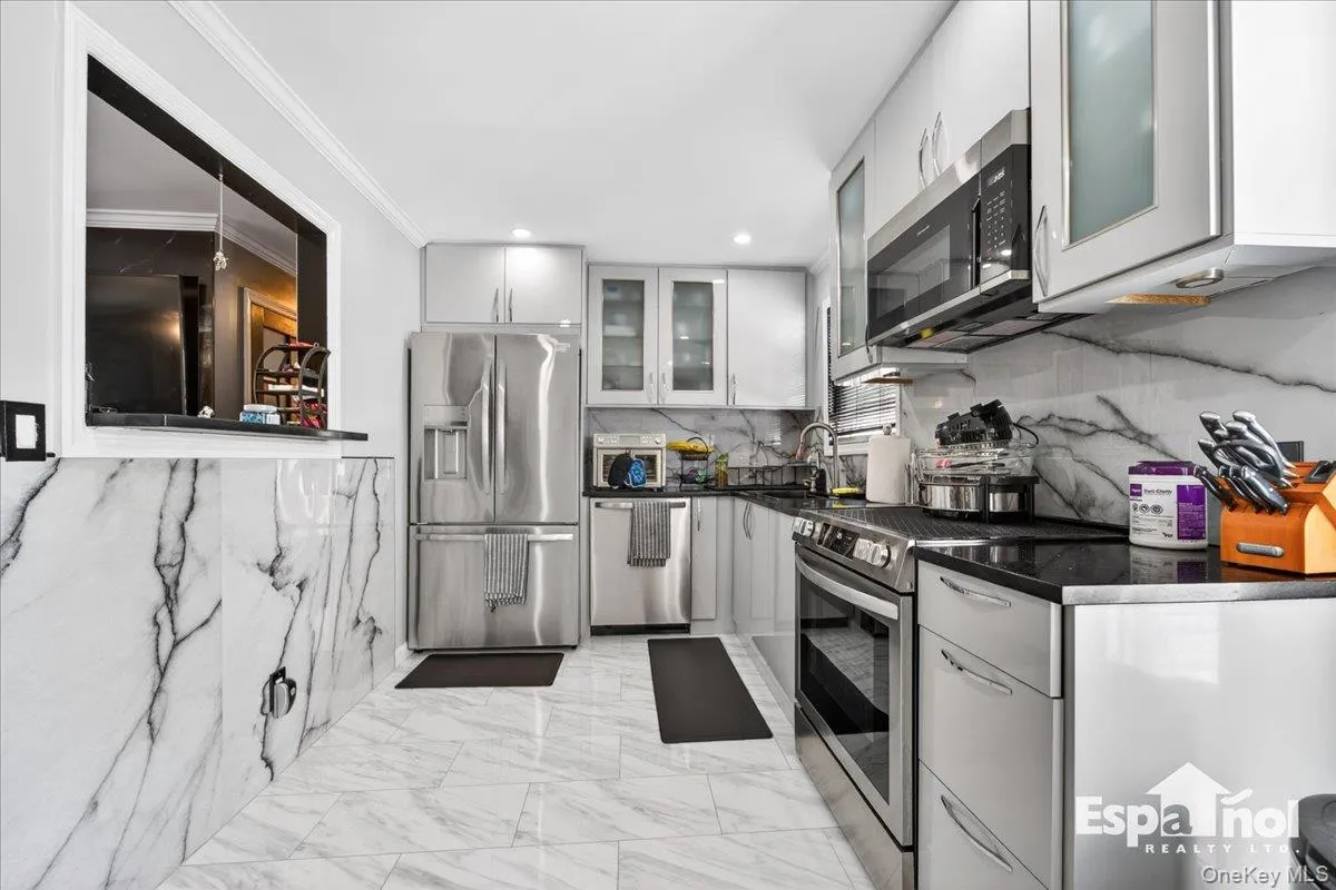 36 Ronald Drive, Babylon, NY, 5 Bedrooms Bedrooms, 9 Rooms Rooms,3 BathroomsBathrooms,Residential Sale,For Rent,Ronald,0,990542 36 Ronald Drive, Babylon, NY, 5 Bedrooms Bedrooms, 9 Rooms Rooms,3 BathroomsBathrooms,Residential Sale,For Rent,Ronald,0,990542