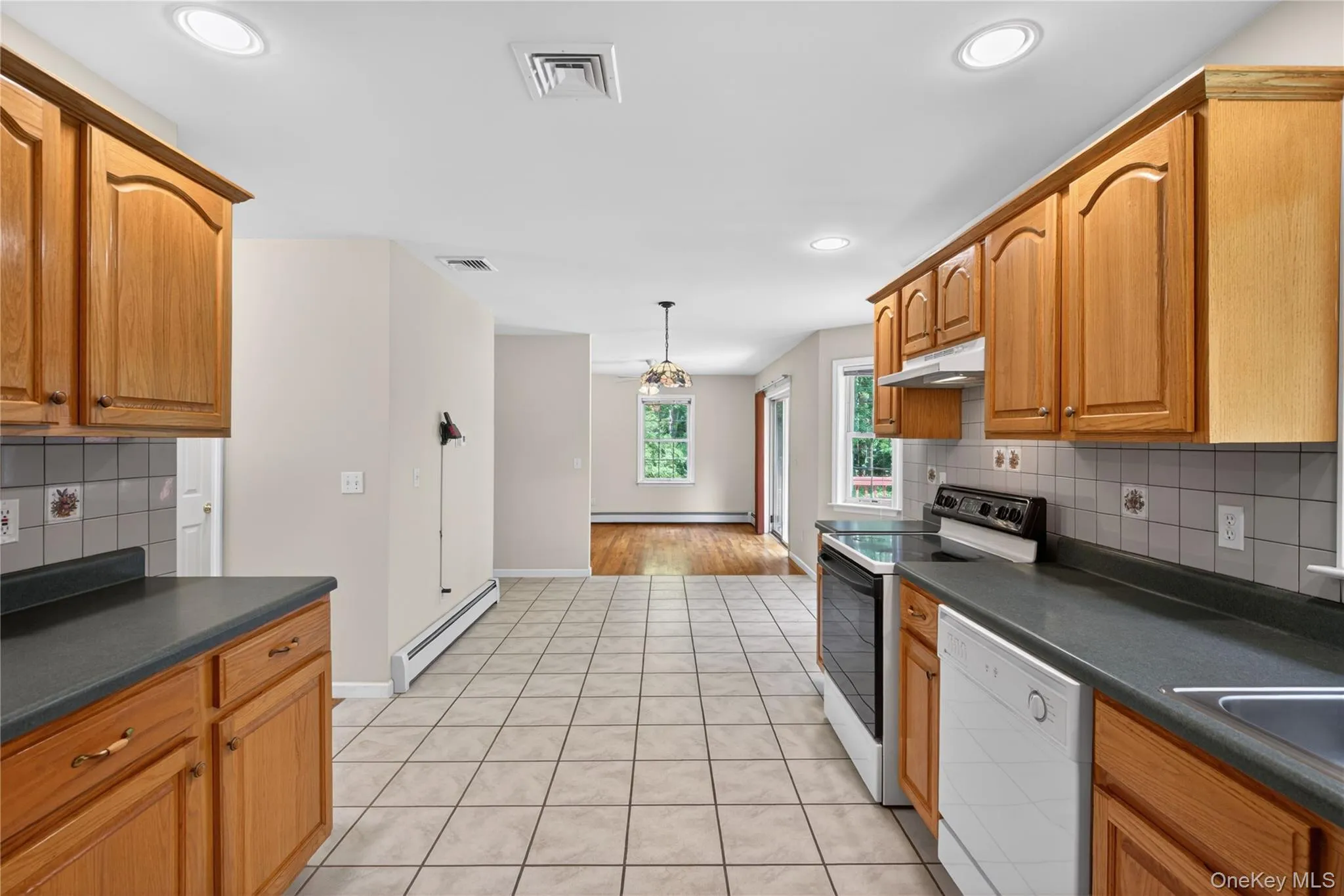 18 Locust Drive, Crawford, NY, 3 Bedrooms Bedrooms, 10 Rooms Rooms,2 BathroomsBathrooms,Residential,For Rent,Locust,0,990547 18 Locust Drive, Crawford, NY, 3 Bedrooms Bedrooms, 10 Rooms Rooms,2 BathroomsBathrooms,Residential,For Rent,Locust,0,990547