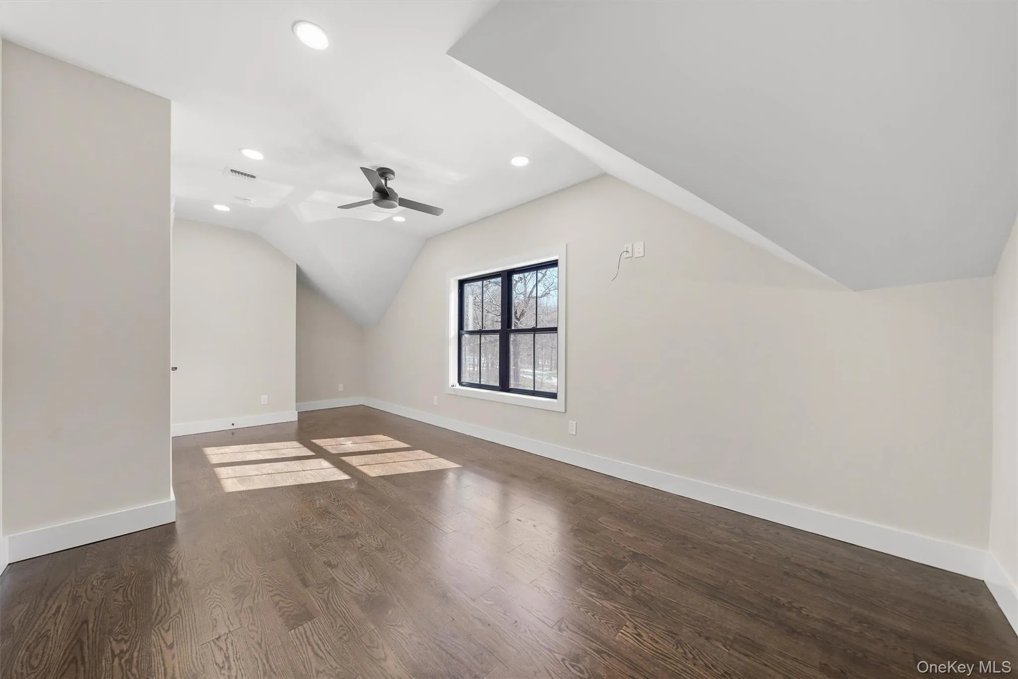 Pictures of a similar home recently completed by the builder. Pictures of a similar home recently completed by the builder.