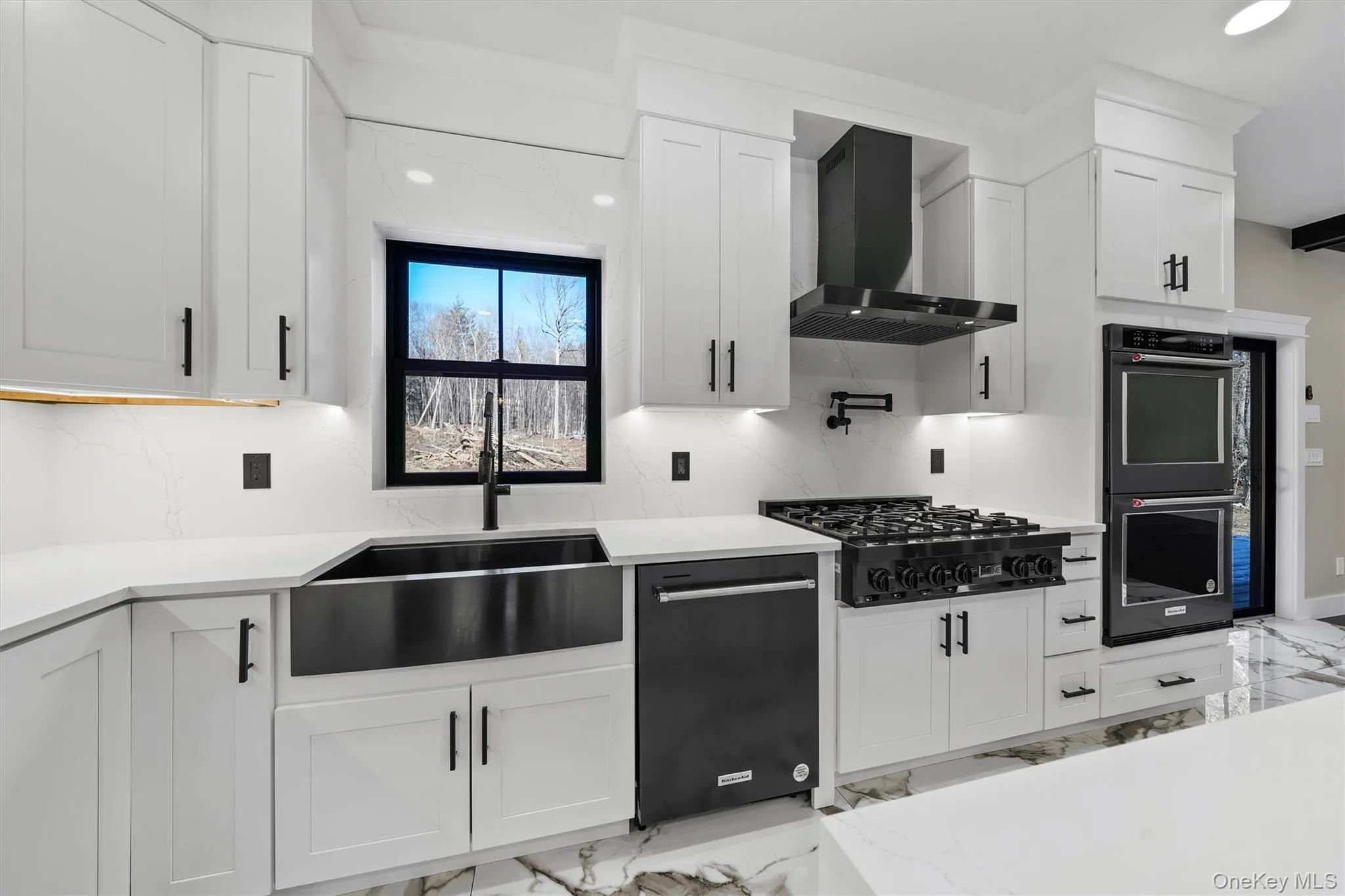 Pictures of a similar home recently completed by the builder. Pictures of a similar home recently completed by the builder.