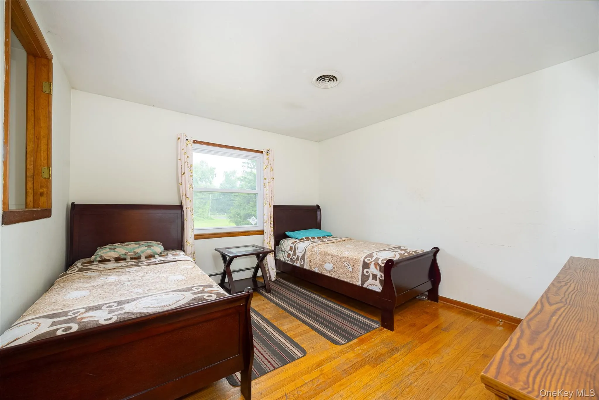 2 Lawrence Road, Hyde Park, NY, 3 Bedrooms Bedrooms, 7 Rooms Rooms,2 BathroomsBathrooms,Residential,For Rent,Lawrence,0,990558 2 Lawrence Road, Hyde Park, NY, 3 Bedrooms Bedrooms, 7 Rooms Rooms,2 BathroomsBathrooms,Residential,For Rent,Lawrence,0,990558