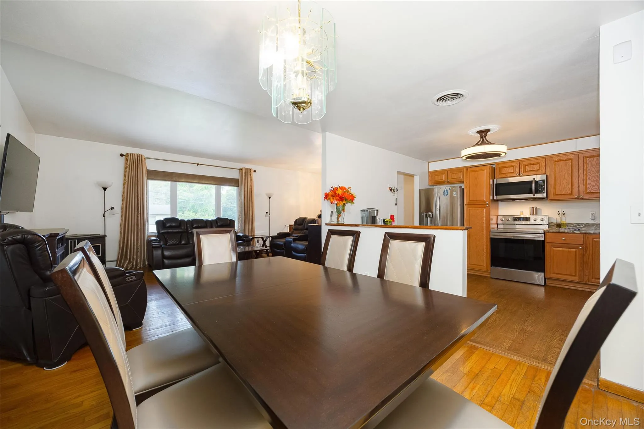2 Lawrence Road, Hyde Park, NY, 3 Bedrooms Bedrooms, 7 Rooms Rooms,2 BathroomsBathrooms,Residential,For Rent,Lawrence,0,990558 2 Lawrence Road, Hyde Park, NY, 3 Bedrooms Bedrooms, 7 Rooms Rooms,2 BathroomsBathrooms,Residential,For Rent,Lawrence,0,990558
