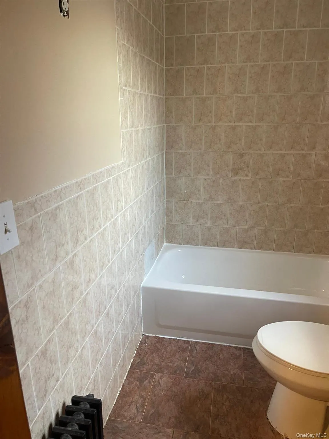 178-45 145th Road, New York, NY, 3 Bedrooms Bedrooms, 6 Rooms Rooms,1 BathroomBathrooms,Residential Lease,For Rent,145th,0,990562 178-45 145th Road, New York, NY, 3 Bedrooms Bedrooms, 6 Rooms Rooms,1 BathroomBathrooms,Residential Lease,For Rent,145th,0,990562