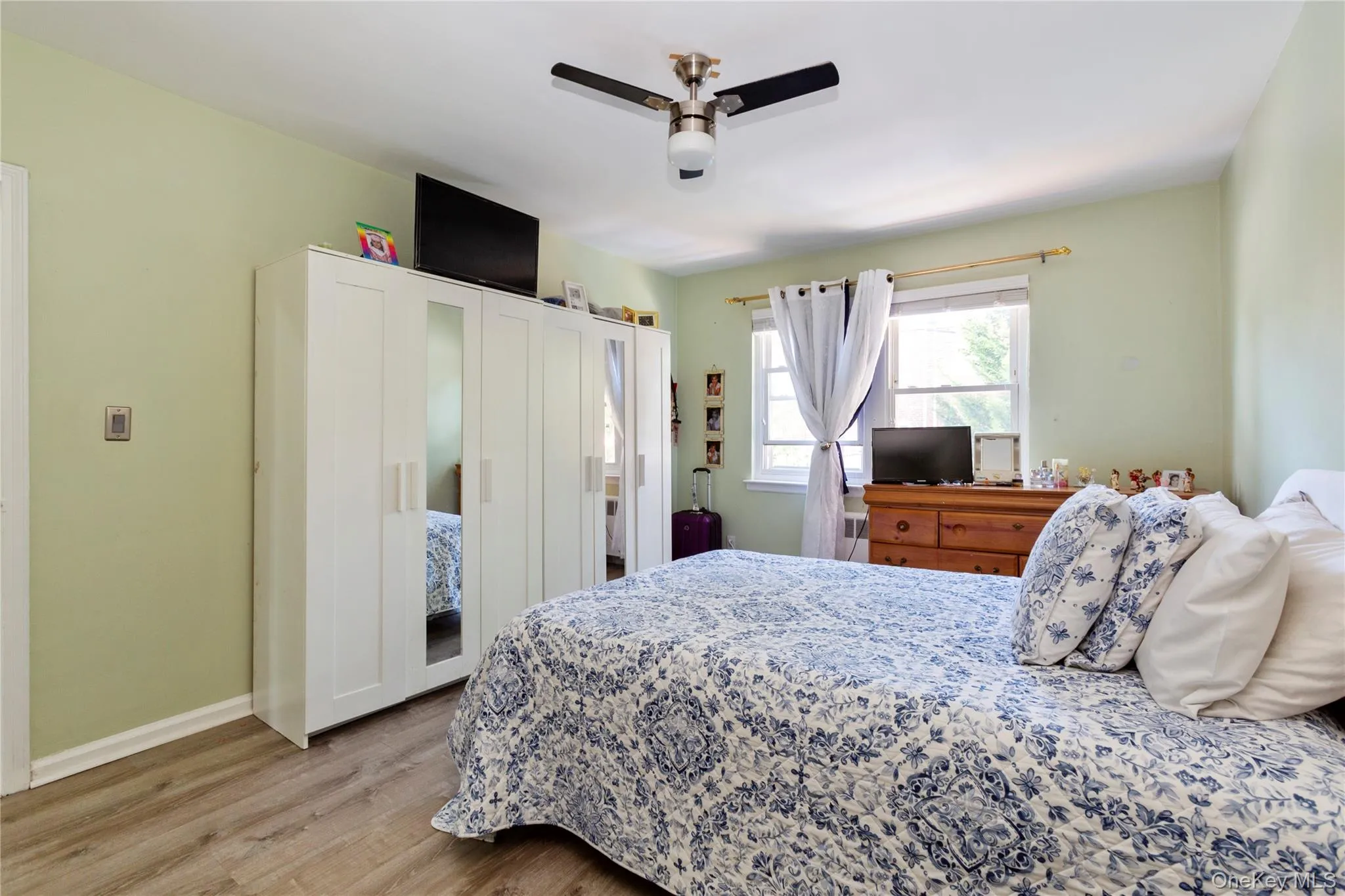 2904 164th Street, New York, NY, 3 Bedrooms Bedrooms, 8 Rooms Rooms,2 BathroomsBathrooms,Residential,For Rent,164th,0,990567 2904 164th Street, New York, NY, 3 Bedrooms Bedrooms, 8 Rooms Rooms,2 BathroomsBathrooms,Residential,For Rent,164th,0,990567
