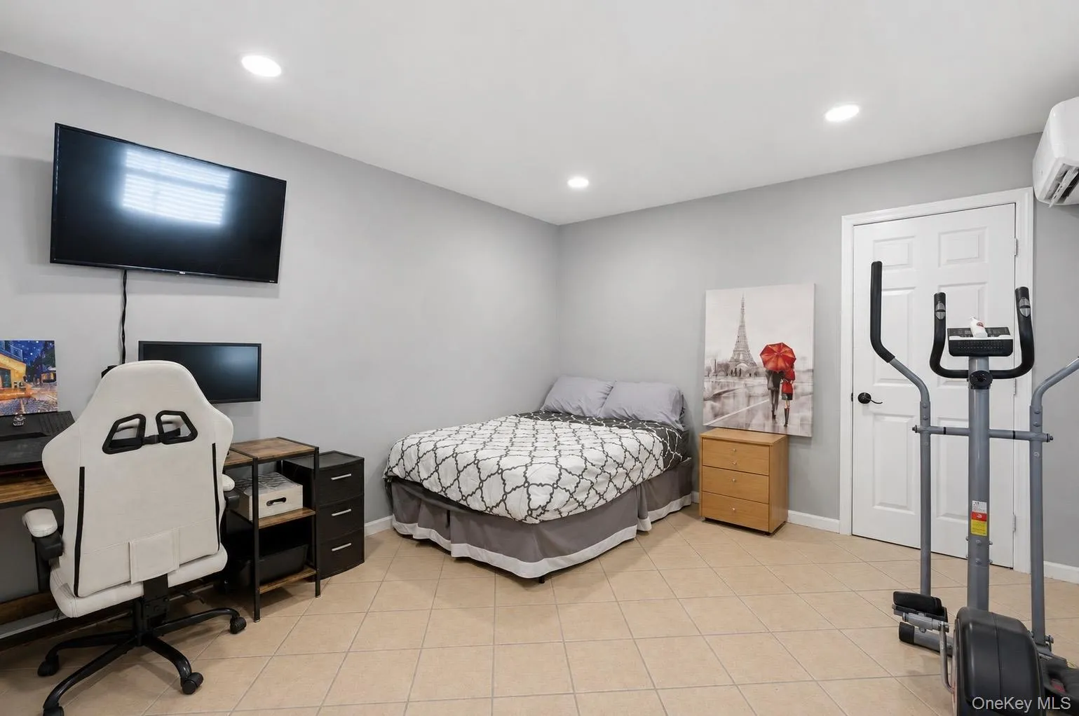 Office/ Flex Space /Rec Room/ Playroom Office/ Flex Space /Rec Room/ Playroom