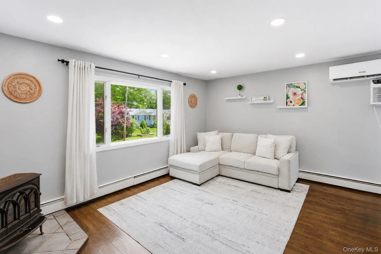 82 Seawanhaka Avenue, Smithtown, NY, 5 Bedrooms Bedrooms, 11 Rooms Rooms,3 BathroomsBathrooms,Residential,For Rent,Seawanhaka,0,990573 82 Seawanhaka Avenue, Smithtown, NY, 5 Bedrooms Bedrooms, 11 Rooms Rooms,3 BathroomsBathrooms,Residential,For Rent,Seawanhaka,0,990573