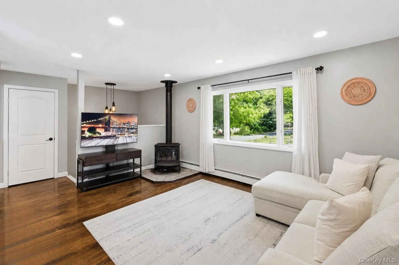 82 Seawanhaka Avenue, Smithtown, NY, 5 Bedrooms Bedrooms, 11 Rooms Rooms,3 BathroomsBathrooms,Residential,For Rent,Seawanhaka,0,990573 82 Seawanhaka Avenue, Smithtown, NY, 5 Bedrooms Bedrooms, 11 Rooms Rooms,3 BathroomsBathrooms,Residential,For Rent,Seawanhaka,0,990573