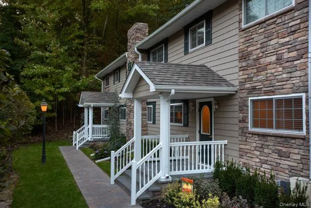 5-1A Dark Hollow Road, Brookhaven, NY, 1 Bedroom Bedrooms, 4 Rooms Rooms,1 BathroomBathrooms,Residential Lease,For Rent,Dark Hollow,0,990574 5-1A Dark Hollow Road, Brookhaven, NY, 1 Bedroom Bedrooms, 4 Rooms Rooms,1 BathroomBathrooms,Residential Lease,For Rent,Dark Hollow,0,990574