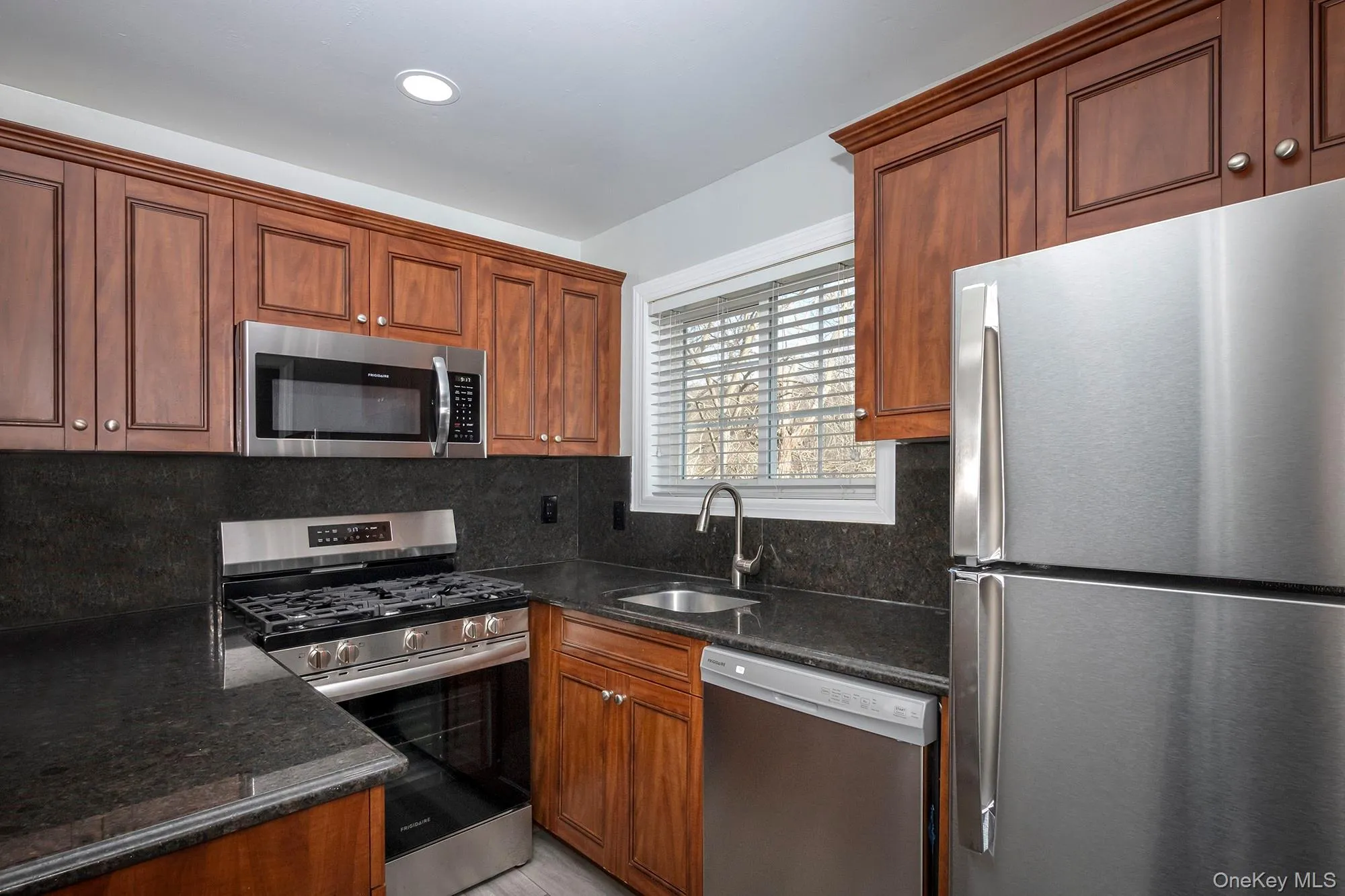 5-1A Dark Hollow Road, Brookhaven, NY, 1 Bedroom Bedrooms, 4 Rooms Rooms,1 BathroomBathrooms,Residential Lease,For Rent,Dark Hollow,0,990574 5-1A Dark Hollow Road, Brookhaven, NY, 1 Bedroom Bedrooms, 4 Rooms Rooms,1 BathroomBathrooms,Residential Lease,For Rent,Dark Hollow,0,990574