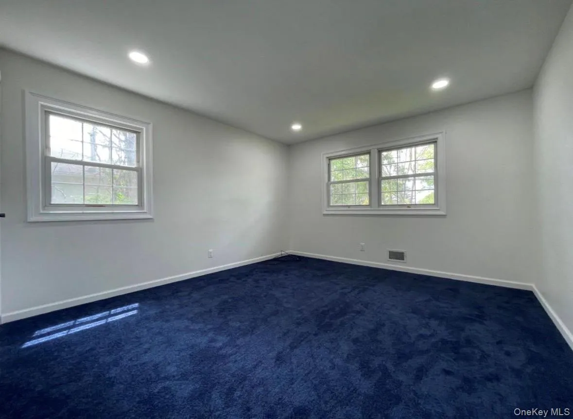 27 Seusing Boulevard, Brookhaven, NY, 3 Bedrooms Bedrooms, 6 Rooms Rooms,1 BathroomBathrooms,Residential Lease,For Rent,Seusing,0,990592 27 Seusing Boulevard, Brookhaven, NY, 3 Bedrooms Bedrooms, 6 Rooms Rooms,1 BathroomBathrooms,Residential Lease,For Rent,Seusing,0,990592
