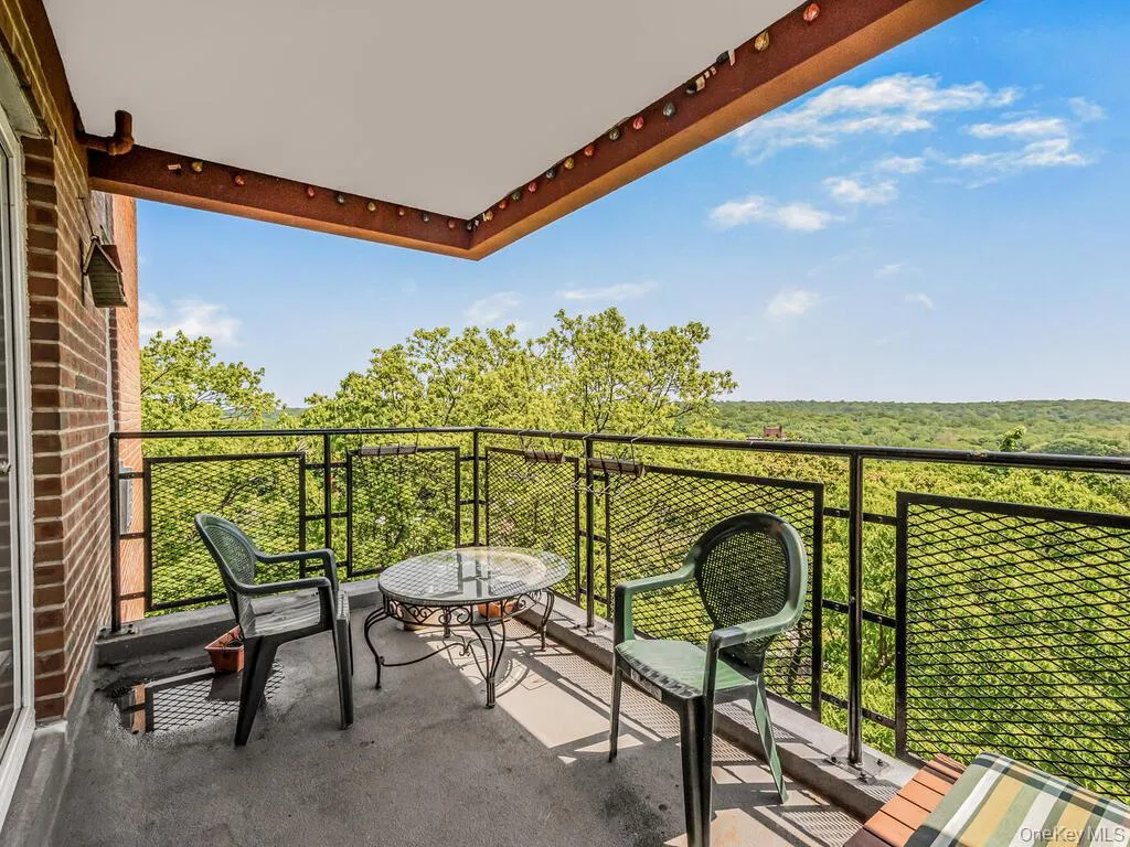 5500 5500 Fieldstone Road, New York, NY, 3 Bedrooms Bedrooms, 6 Rooms Rooms,2 BathroomsBathrooms,Residential Lease,For Rent,5500 Fieldstone,0,990598 5500 5500 Fieldstone Road, New York, NY, 3 Bedrooms Bedrooms, 6 Rooms Rooms,2 BathroomsBathrooms,Residential Lease,For Rent,5500 Fieldstone,0,990598