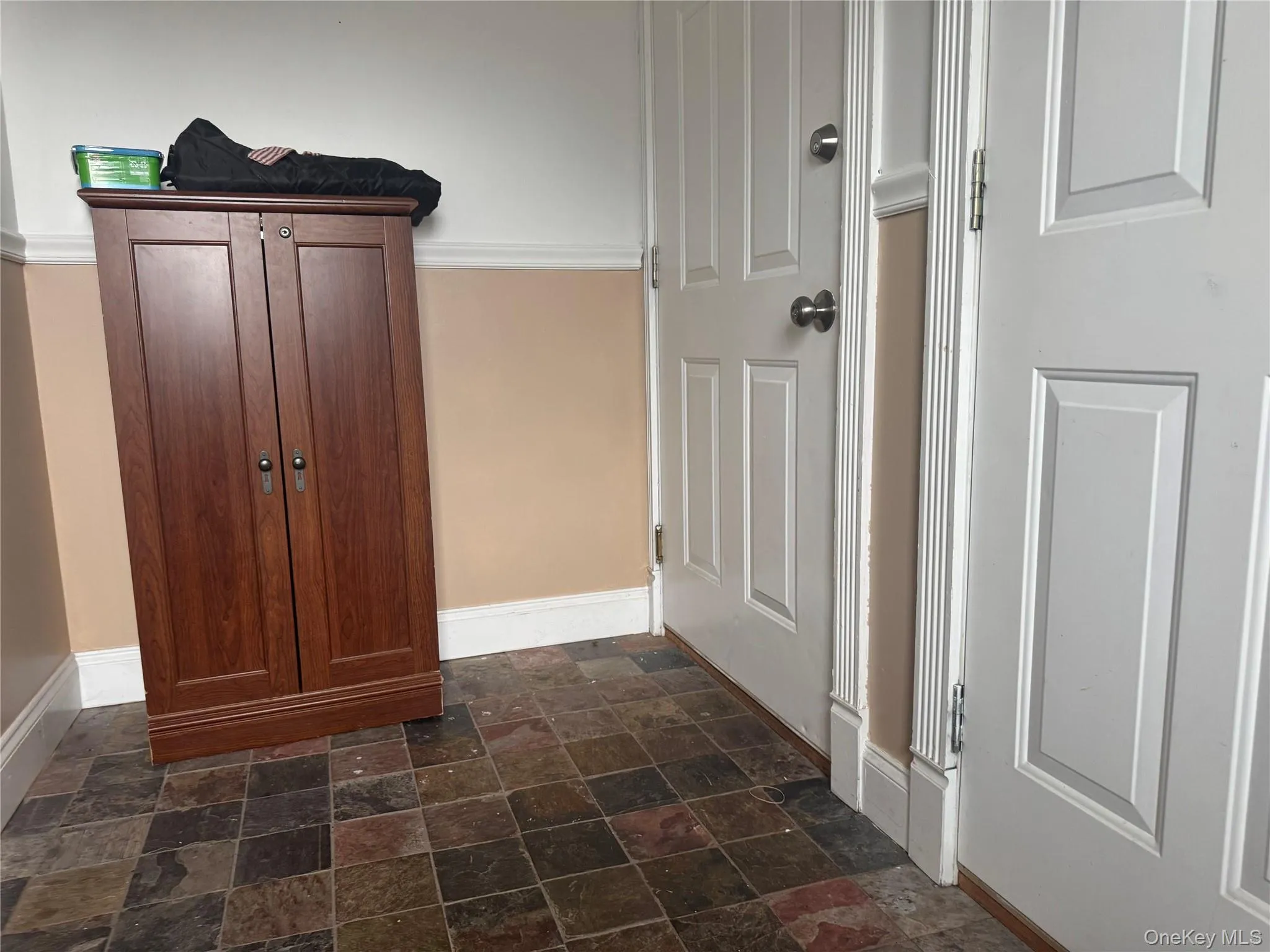 1035 MAIN Street, Fishkill, NY, 1 Bedroom Bedrooms, 4 Rooms Rooms,1 BathroomBathrooms,Residential Lease,For Rent,MAIN,0,990601 1035 MAIN Street, Fishkill, NY, 1 Bedroom Bedrooms, 4 Rooms Rooms,1 BathroomBathrooms,Residential Lease,For Rent,MAIN,0,990601