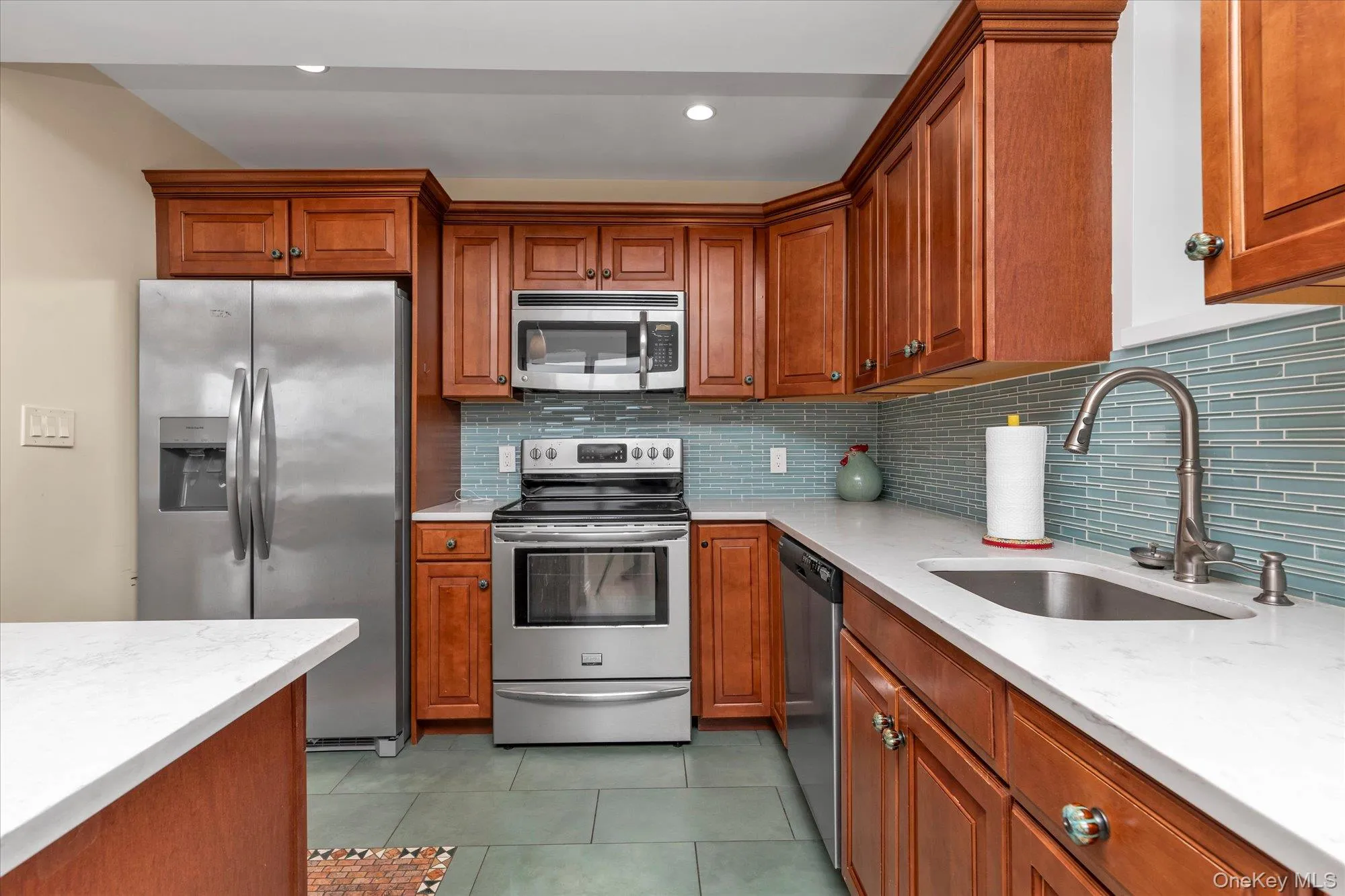 2 Richmond Road, Hempstead, NY, 2 Bedrooms Bedrooms, 4 Rooms Rooms,2 BathroomsBathrooms,Residential,For Rent,Richmond,0,990606 2 Richmond Road, Hempstead, NY, 2 Bedrooms Bedrooms, 4 Rooms Rooms,2 BathroomsBathrooms,Residential,For Rent,Richmond,0,990606