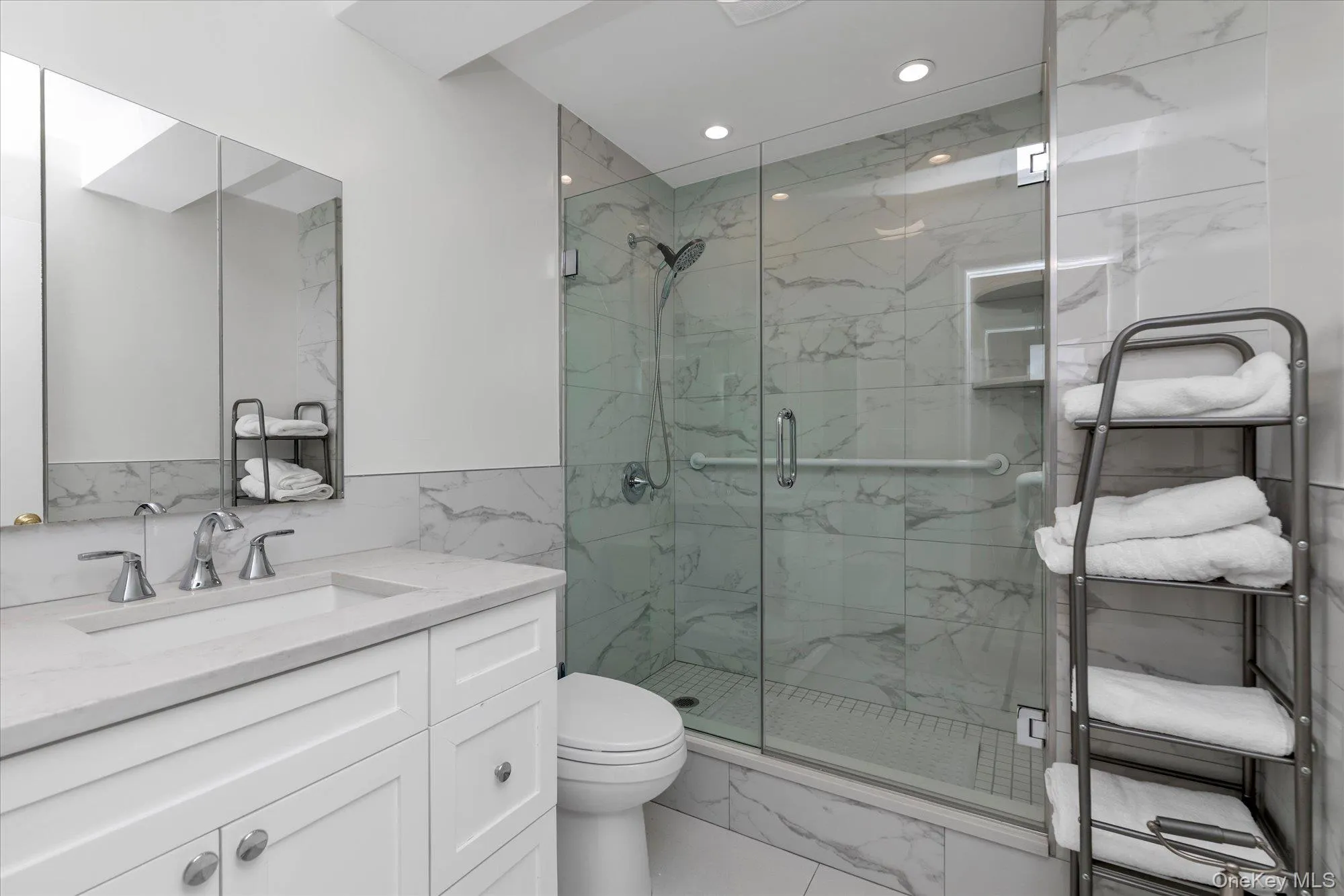 2 Richmond Road, Hempstead, NY, 2 Bedrooms Bedrooms, 4 Rooms Rooms,2 BathroomsBathrooms,Residential,For Rent,Richmond,0,990606 2 Richmond Road, Hempstead, NY, 2 Bedrooms Bedrooms, 4 Rooms Rooms,2 BathroomsBathrooms,Residential,For Rent,Richmond,0,990606