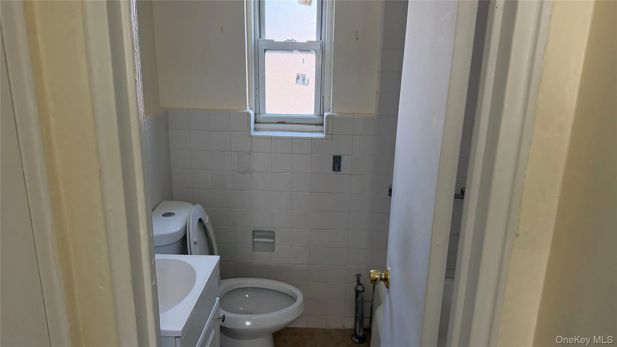 7442 260th Street, New York, NY, 2 Bedrooms Bedrooms, 4 Rooms Rooms,1 BathroomBathrooms,Residential Lease,For Rent,260th,0,990608 7442 260th Street, New York, NY, 2 Bedrooms Bedrooms, 4 Rooms Rooms,1 BathroomBathrooms,Residential Lease,For Rent,260th,0,990608