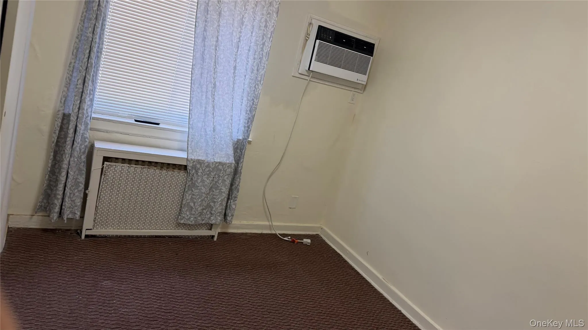 7442 260th Street, New York, NY, 2 Bedrooms Bedrooms, 4 Rooms Rooms,1 BathroomBathrooms,Residential Lease,For Rent,260th,0,990608 7442 260th Street, New York, NY, 2 Bedrooms Bedrooms, 4 Rooms Rooms,1 BathroomBathrooms,Residential Lease,For Rent,260th,0,990608