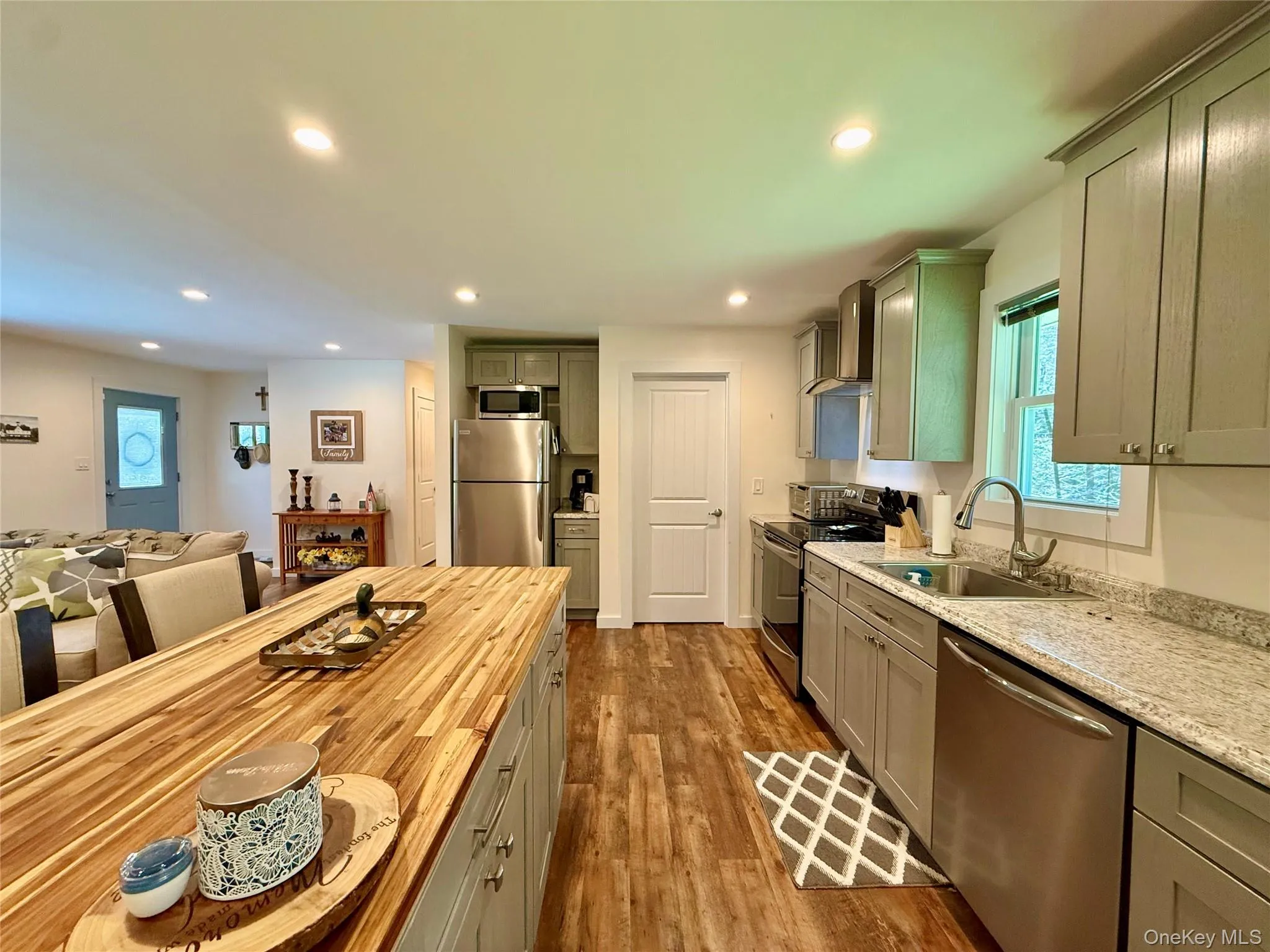 61 Pioneer Drive, Bethel, NY, 3 Bedrooms Bedrooms, 8 Rooms Rooms,1 BathroomBathrooms,Residential,For Rent,Pioneer,0,990614 61 Pioneer Drive, Bethel, NY, 3 Bedrooms Bedrooms, 8 Rooms Rooms,1 BathroomBathrooms,Residential,For Rent,Pioneer,0,990614