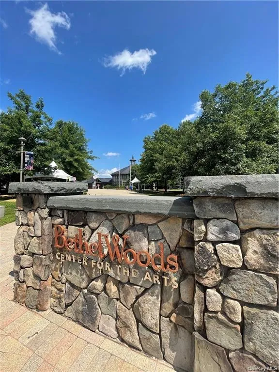 61 Pioneer Drive, Bethel, NY, 3 Bedrooms Bedrooms, 8 Rooms Rooms,1 BathroomBathrooms,Residential,For Rent,Pioneer,0,990614 61 Pioneer Drive, Bethel, NY, 3 Bedrooms Bedrooms, 8 Rooms Rooms,1 BathroomBathrooms,Residential,For Rent,Pioneer,0,990614