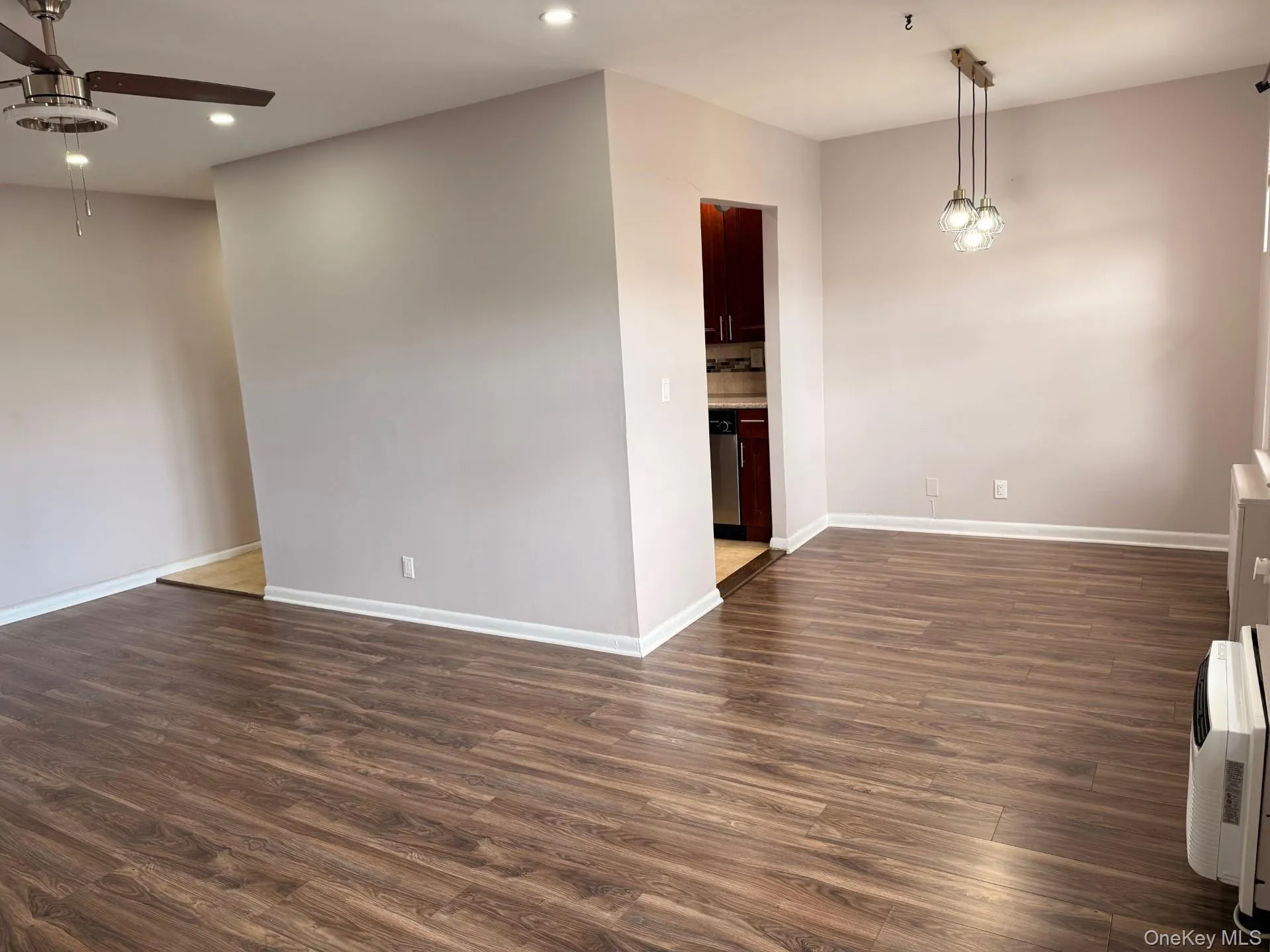 25 Trinity Place, New Rochelle, NY, 1 Bedroom Bedrooms, 3 Rooms Rooms,1 BathroomBathrooms,Residential,For Rent,Trinity,0,990619 25 Trinity Place, New Rochelle, NY, 1 Bedroom Bedrooms, 3 Rooms Rooms,1 BathroomBathrooms,Residential,For Rent,Trinity,0,990619