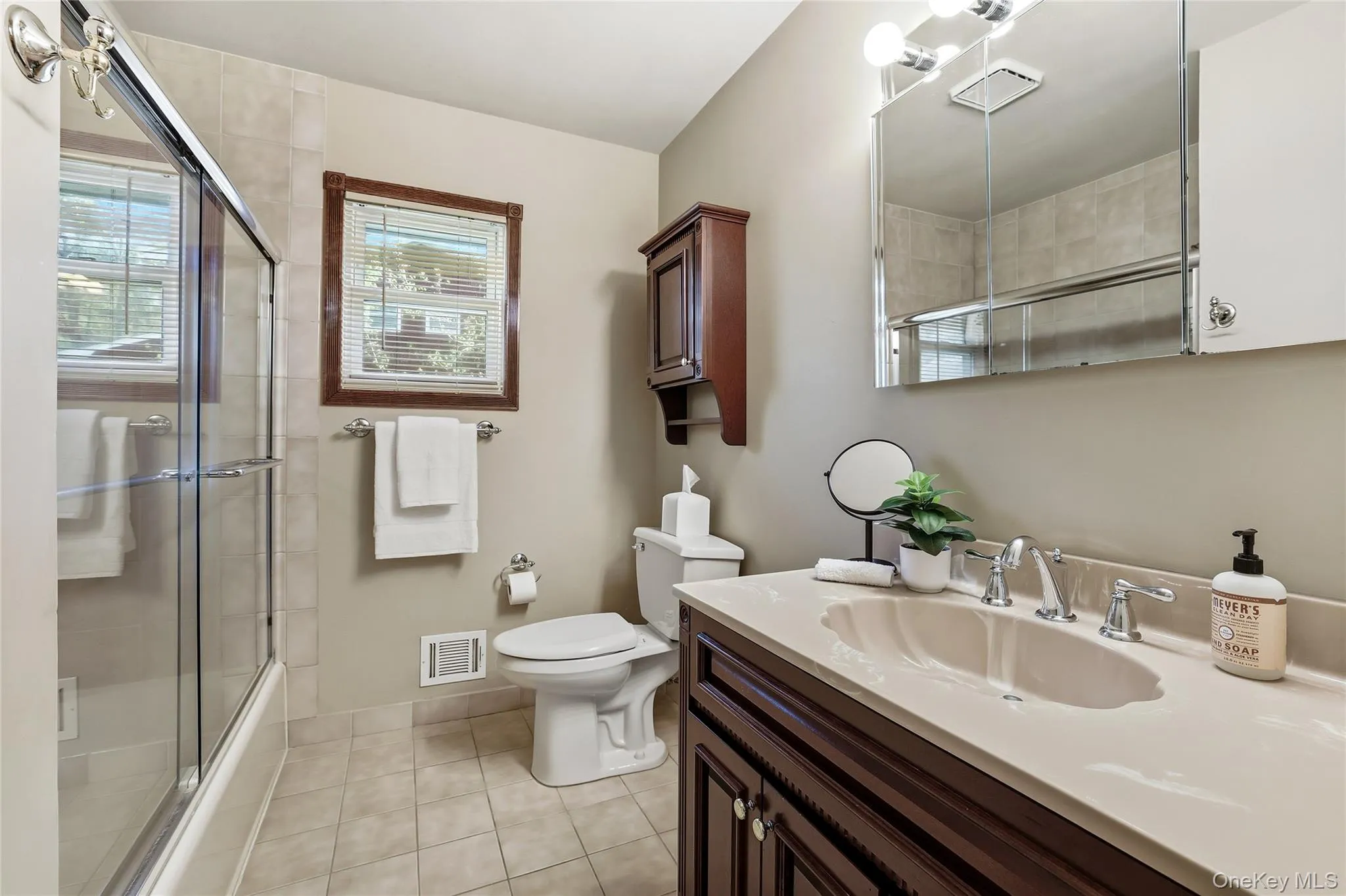 35 Mayer Drive, Ramapo, NY, 3 Bedrooms Bedrooms, 9 Rooms Rooms,3 BathroomsBathrooms,Residential,For Rent,Mayer,0,990635 35 Mayer Drive, Ramapo, NY, 3 Bedrooms Bedrooms, 9 Rooms Rooms,3 BathroomsBathrooms,Residential,For Rent,Mayer,0,990635