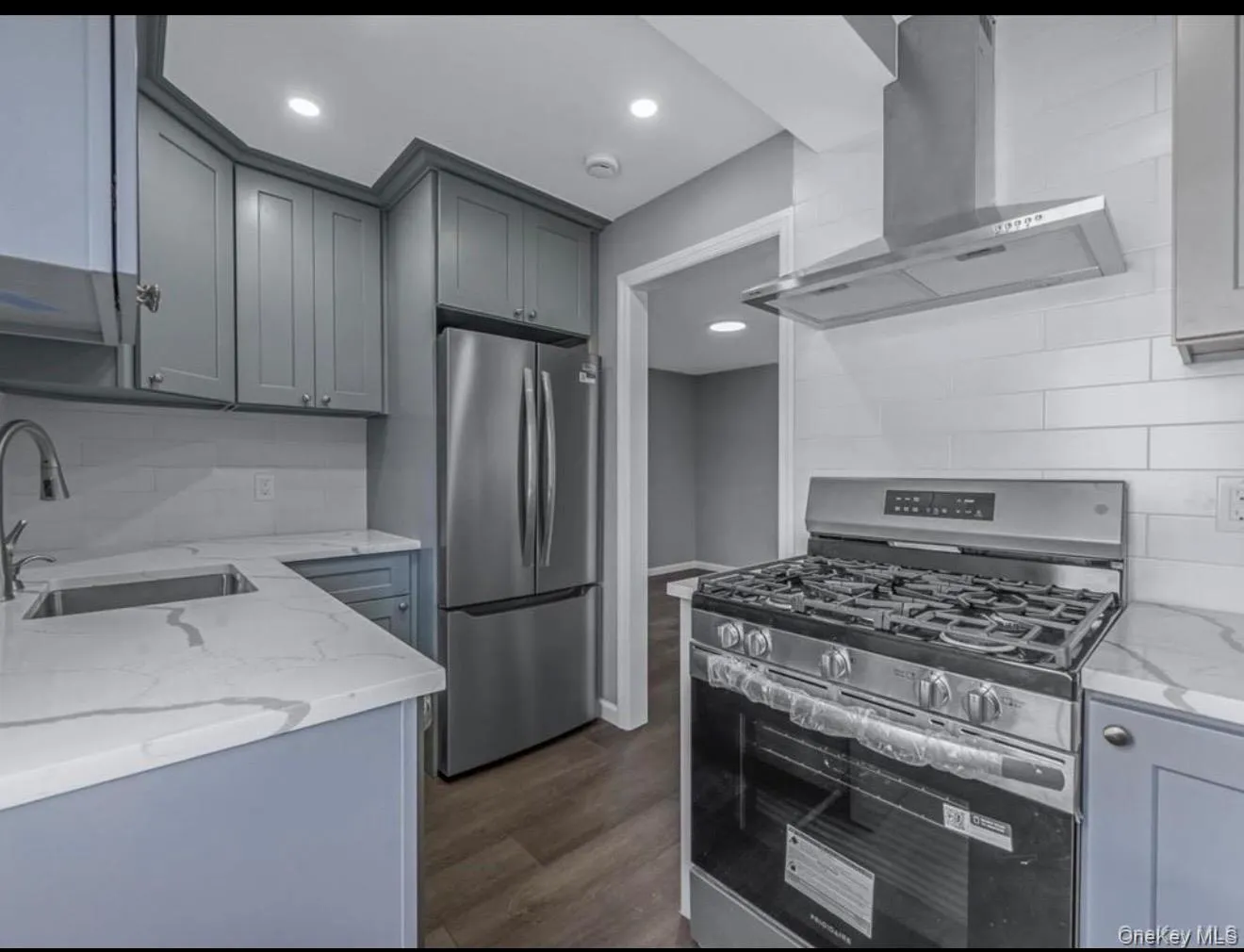 6 Barclay Street, Oyster Bay, NY, 5 Bedrooms Bedrooms, 7 Rooms Rooms,3 BathroomsBathrooms,Residential Lease,For Rent,Barclay,0,990638 6 Barclay Street, Oyster Bay, NY, 5 Bedrooms Bedrooms, 7 Rooms Rooms,3 BathroomsBathrooms,Residential Lease,For Rent,Barclay,0,990638