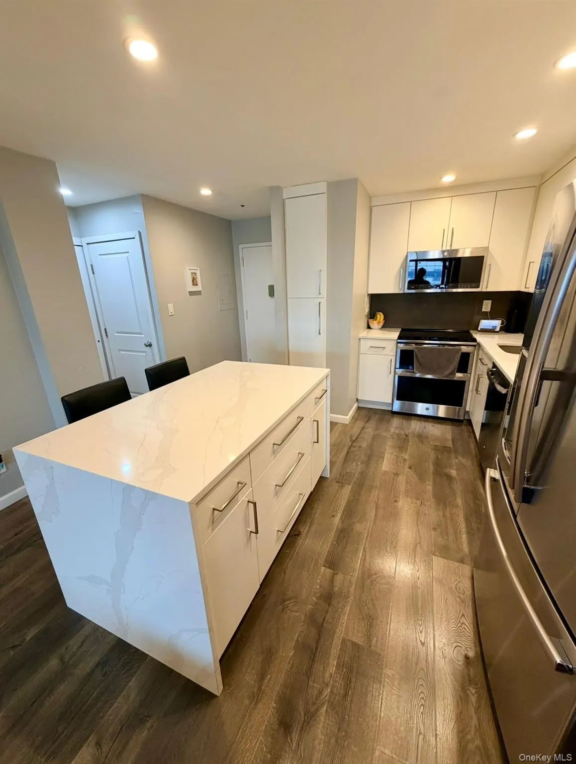 360 Shore Road, Long Beach, NY, 1 Bedroom Bedrooms, 3 Rooms Rooms,1 BathroomBathrooms,Residential Lease,For Rent,Shore,0,990649 360 Shore Road, Long Beach, NY, 1 Bedroom Bedrooms, 3 Rooms Rooms,1 BathroomBathrooms,Residential Lease,For Rent,Shore,0,990649