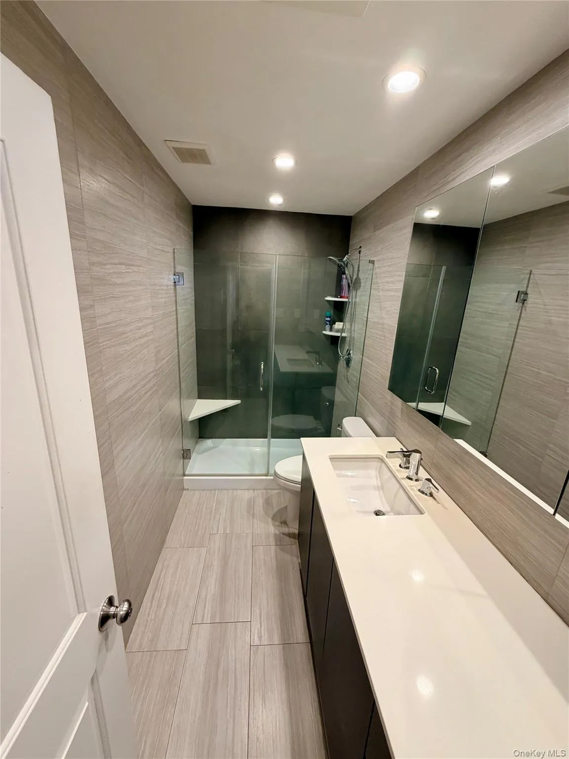 360 Shore Road, Long Beach, NY, 1 Bedroom Bedrooms, 3 Rooms Rooms,1 BathroomBathrooms,Residential Lease,For Rent,Shore,0,990649 360 Shore Road, Long Beach, NY, 1 Bedroom Bedrooms, 3 Rooms Rooms,1 BathroomBathrooms,Residential Lease,For Rent,Shore,0,990649
